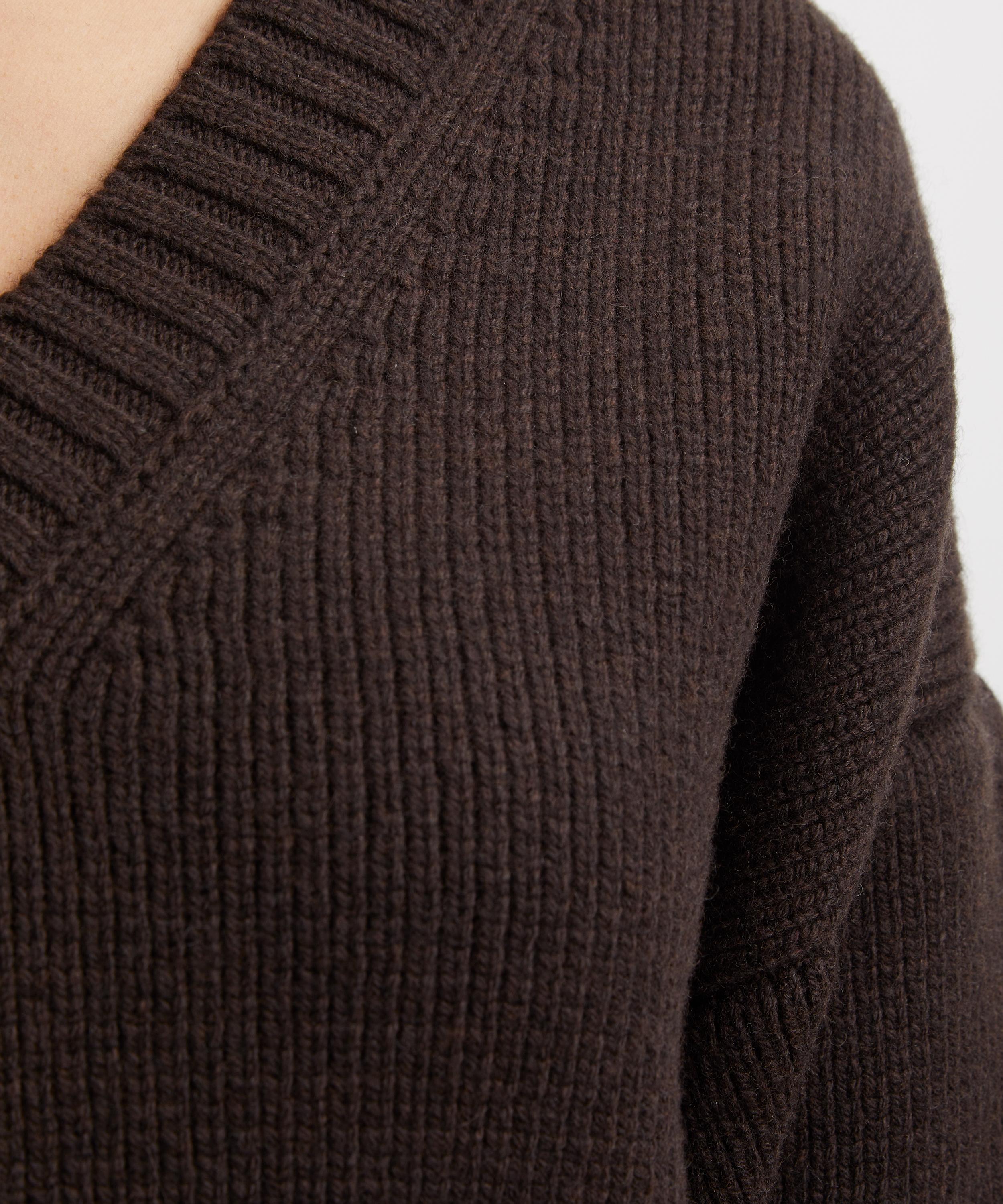 Róhe - Compact Knit V-Neck Jumper image number 4