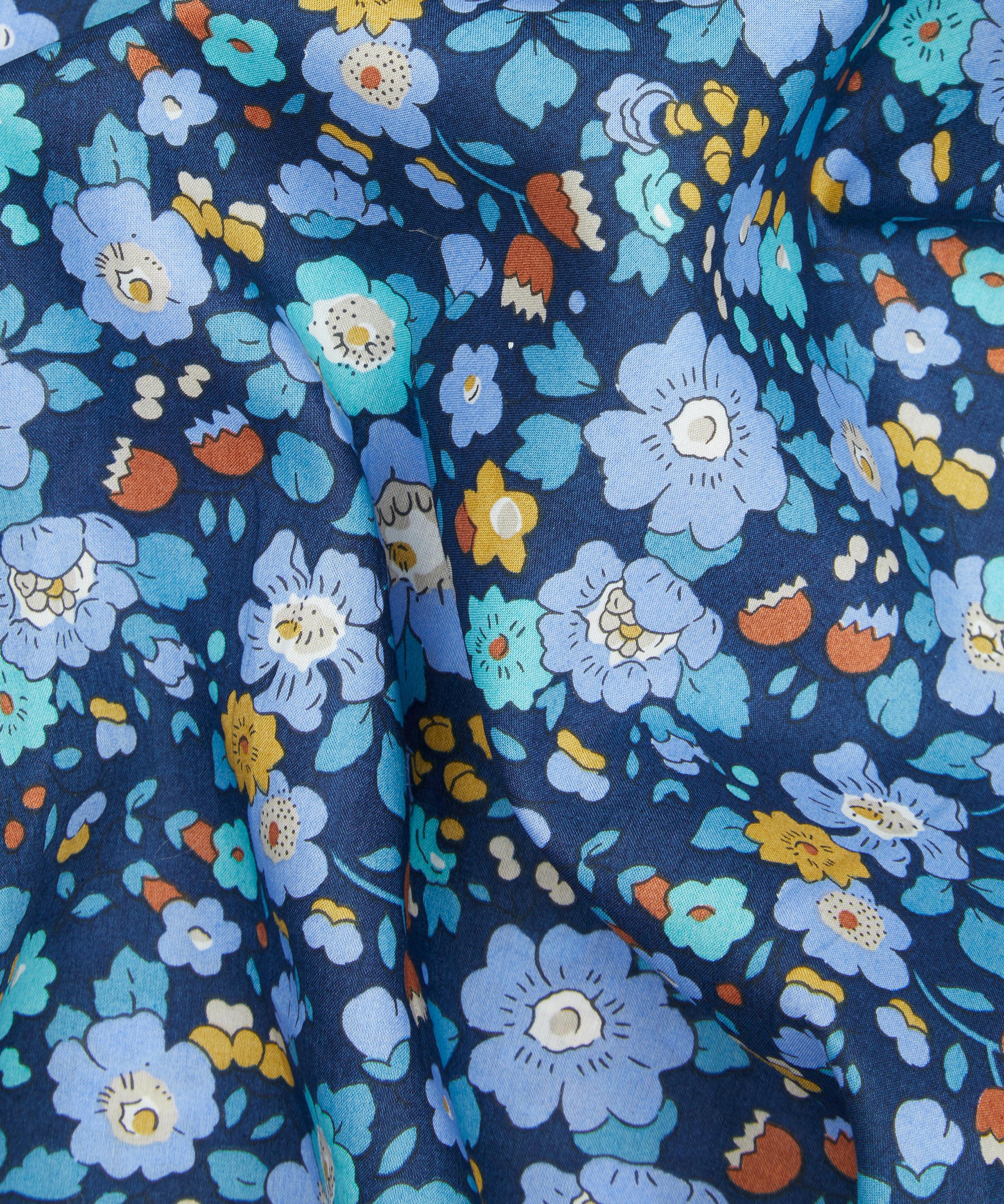 Liberty Fabrics - Betsy Meadow Tana Lawn™ Cotton image number 3