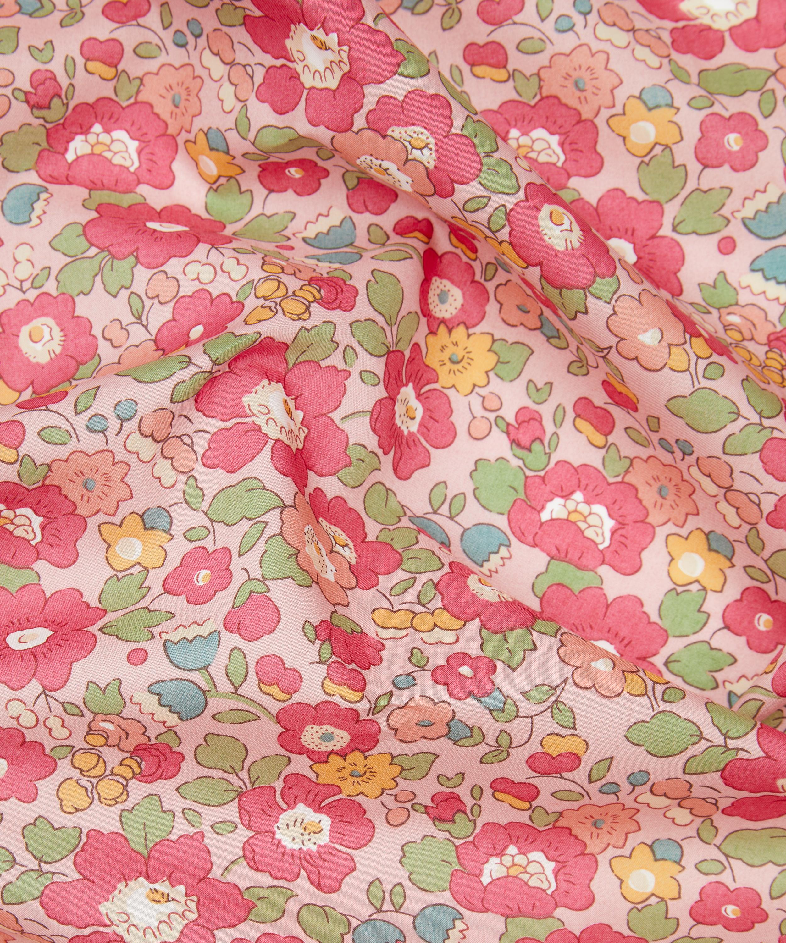 Liberty Fabrics - Betsy Meadow Tana Lawn™ Cotton image number 3