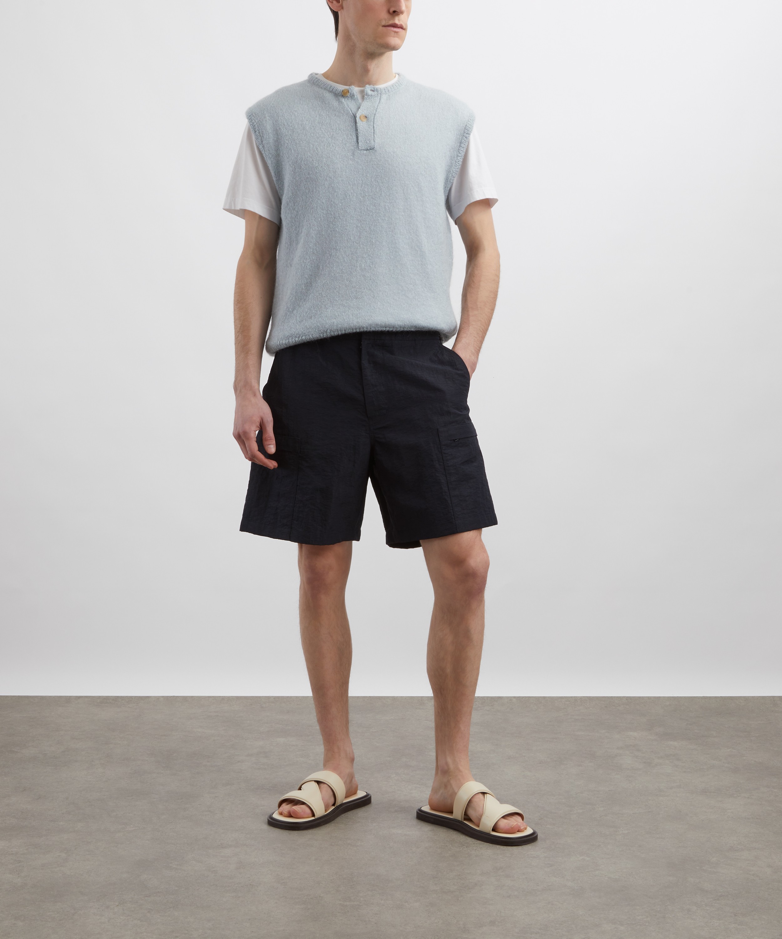 Le17septembre - Navy Washed Side Pocket Cargo Shorts image number 1