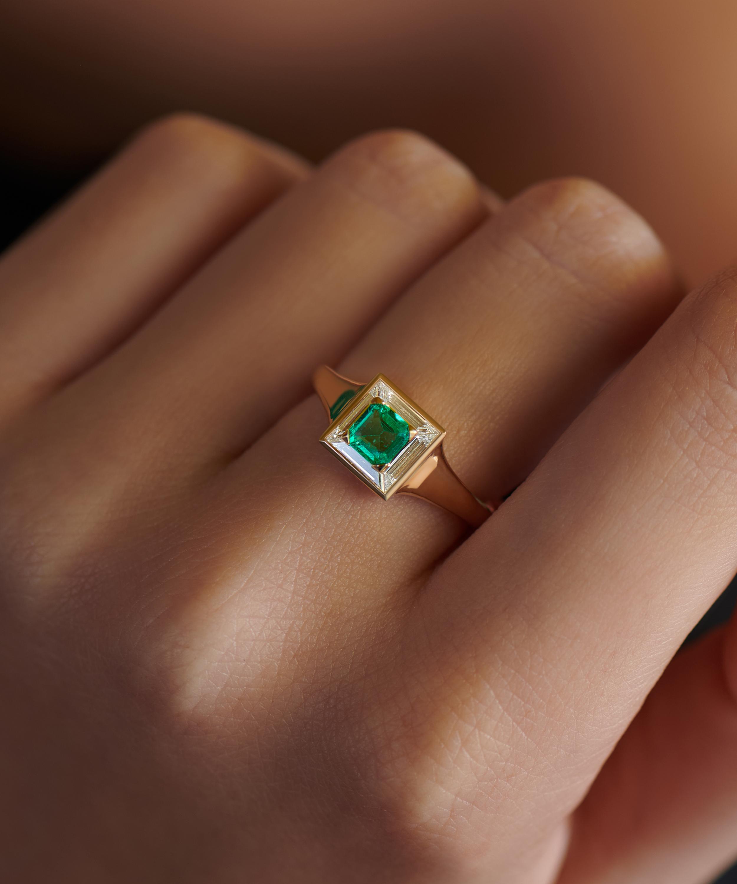 Artemer - 18ct Gold Emerald and Trapeze Diamond Art Deco Ring image number 2