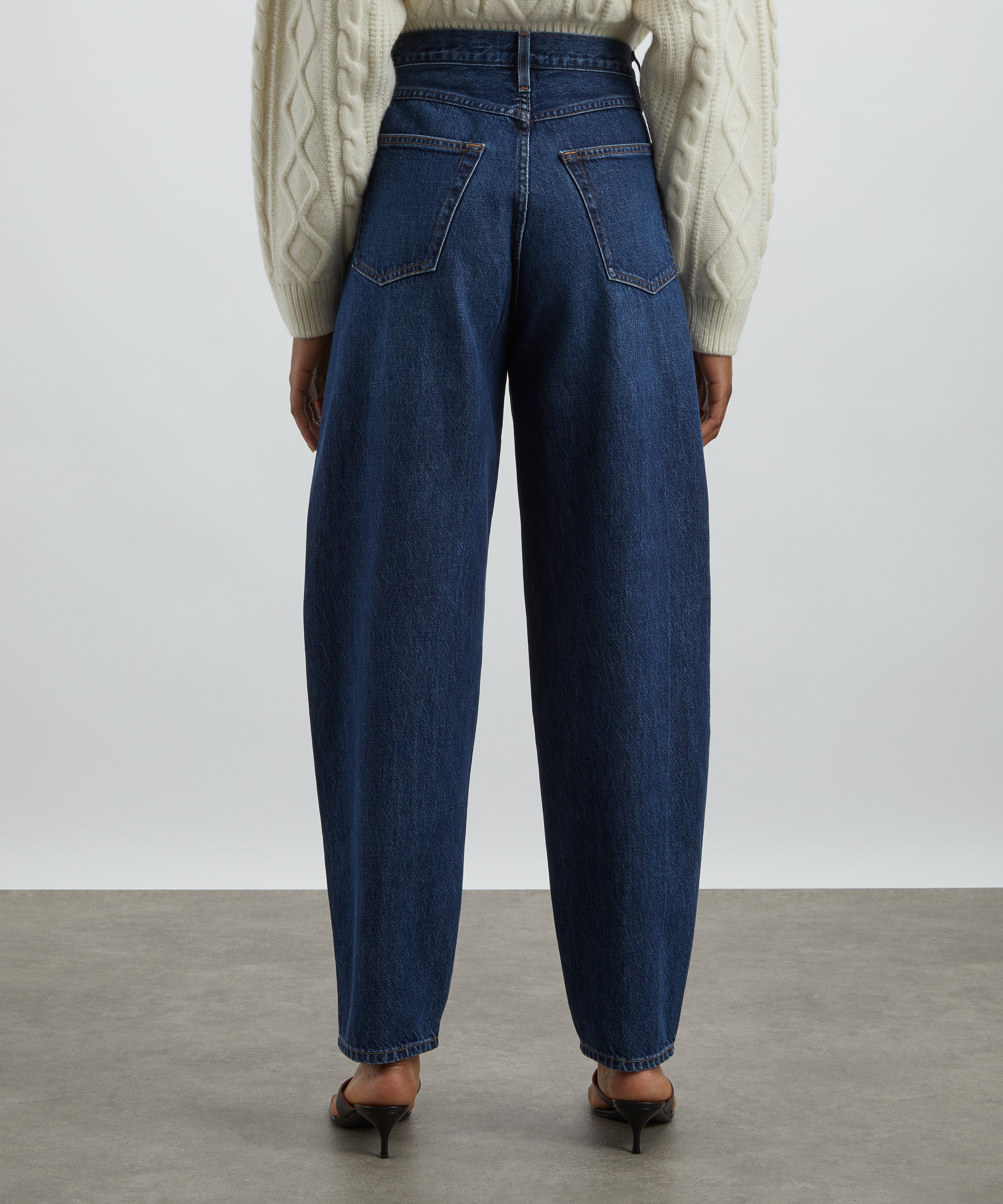 Frame - Narrow Barrel Leg Jeans in Kirk image number 3