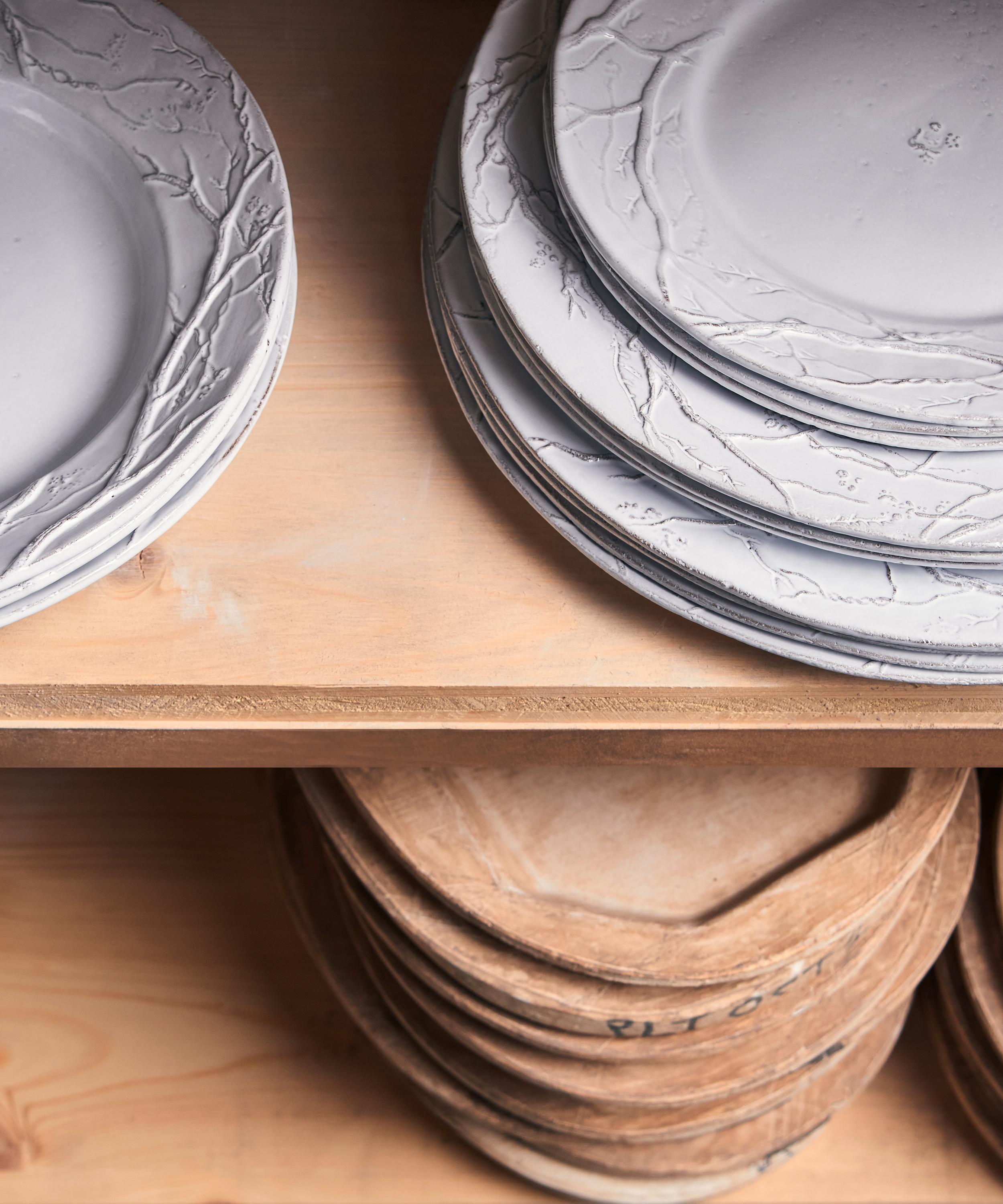 Astier de Villatte - Eva Dinner Plate image number 1