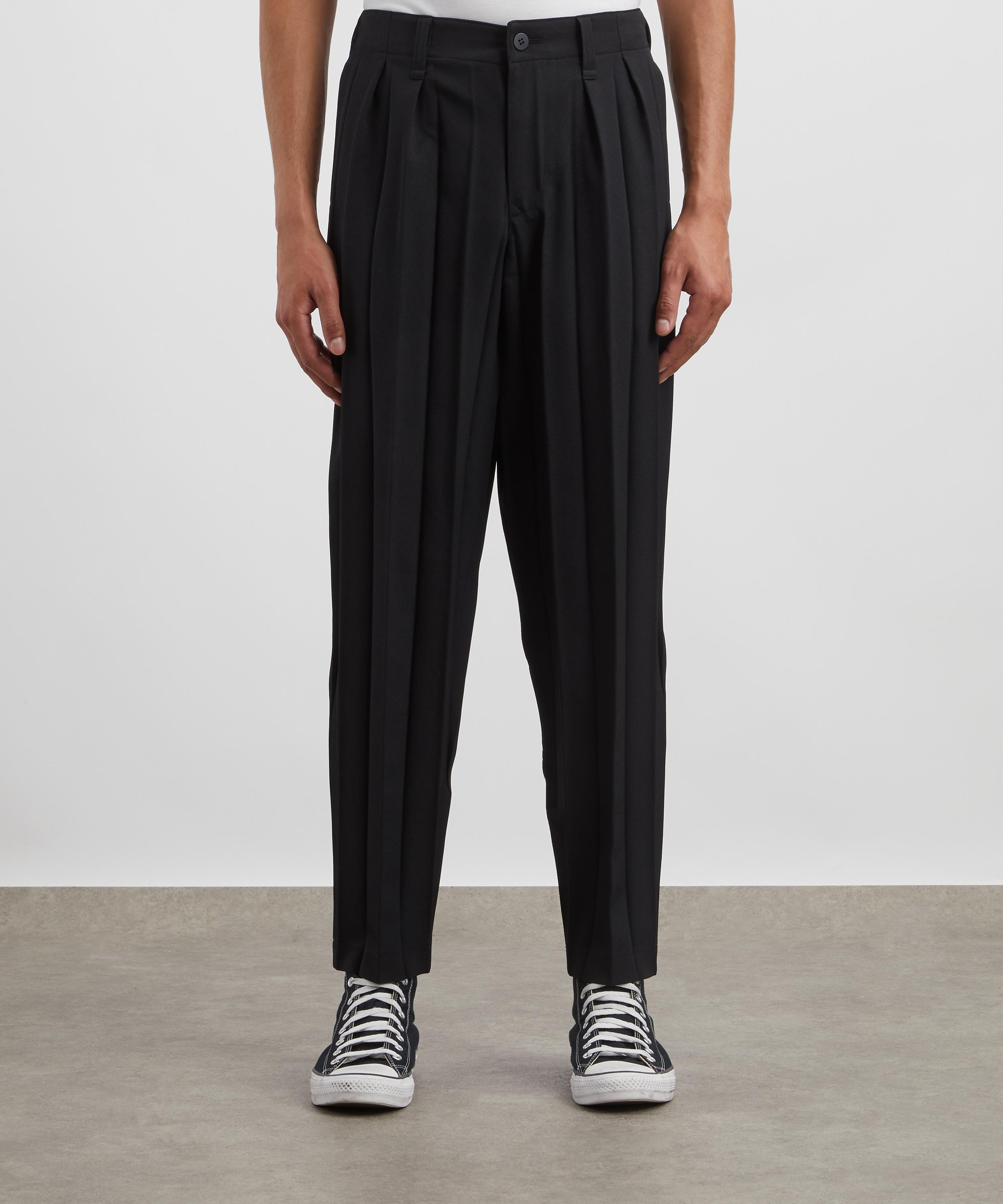 HOMME PLISSÉ ISSEY MIYAKE - EDGE ENSEMBLE Pleated Trousers image number 2