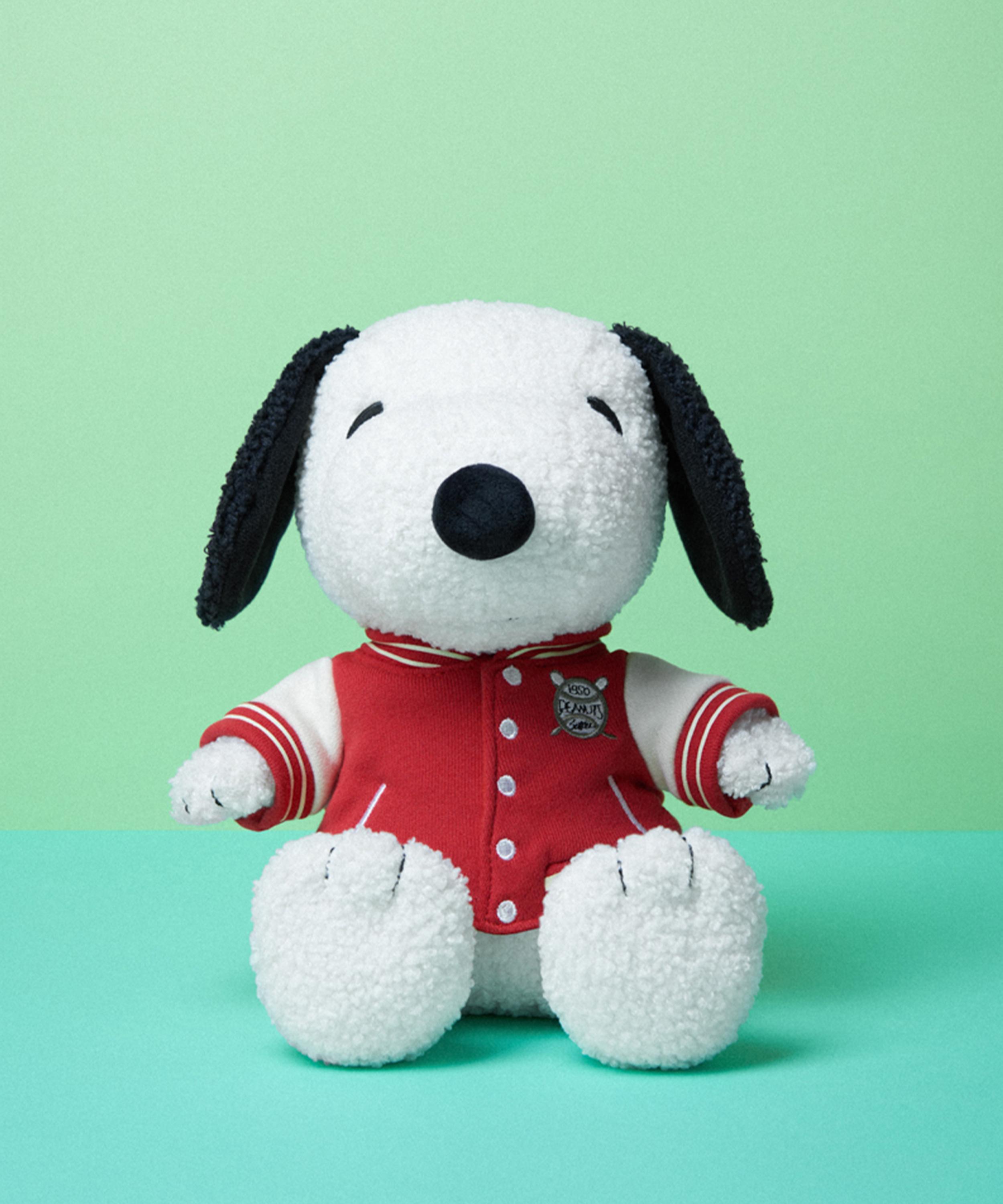 Bon Ton Toys - Peanuts Snoopy Varsity Jacket Toy image number 3