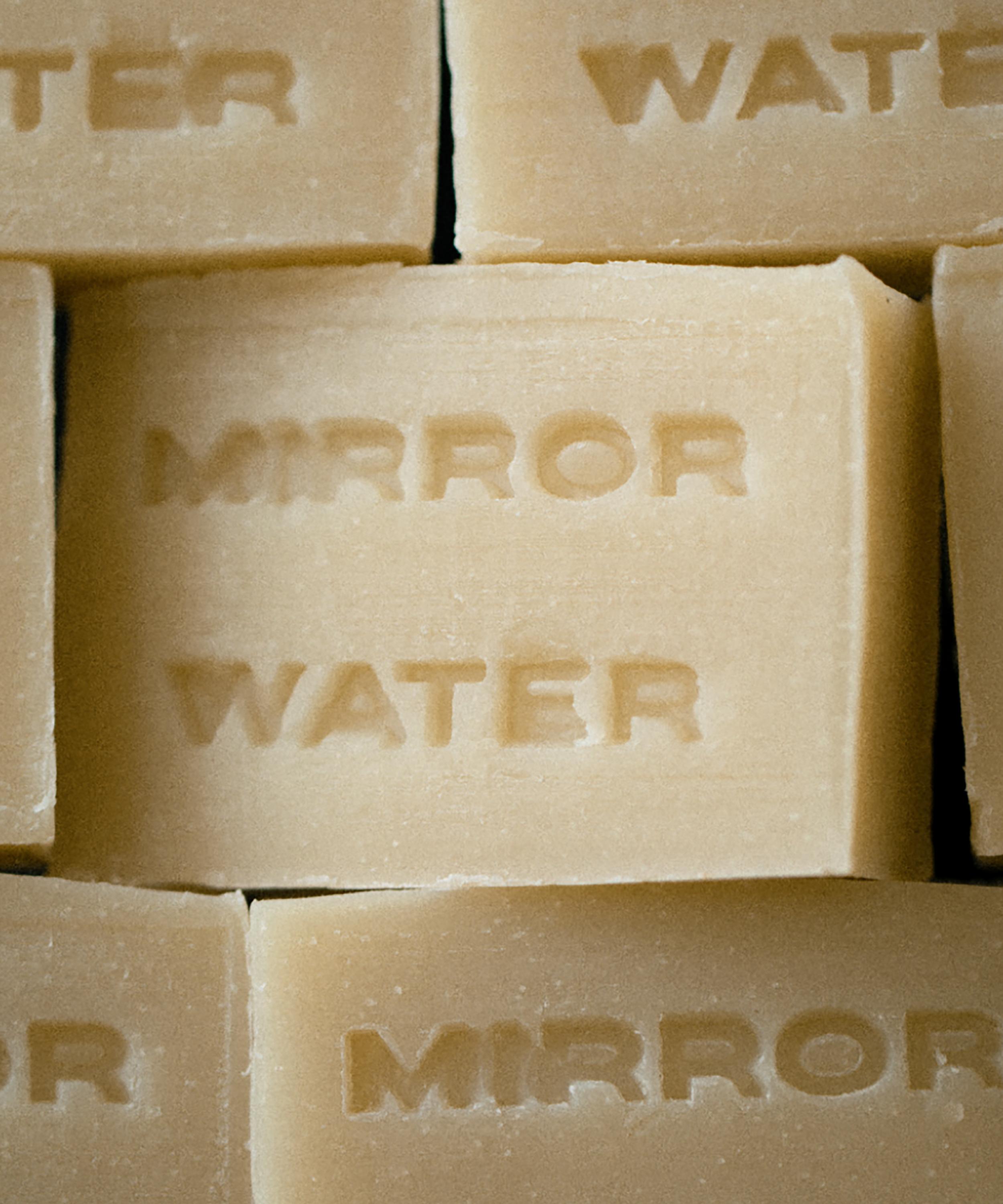 MIRROR WATER - BUTTER BRICK Solid Face and Body Cleanser 95g image number 2