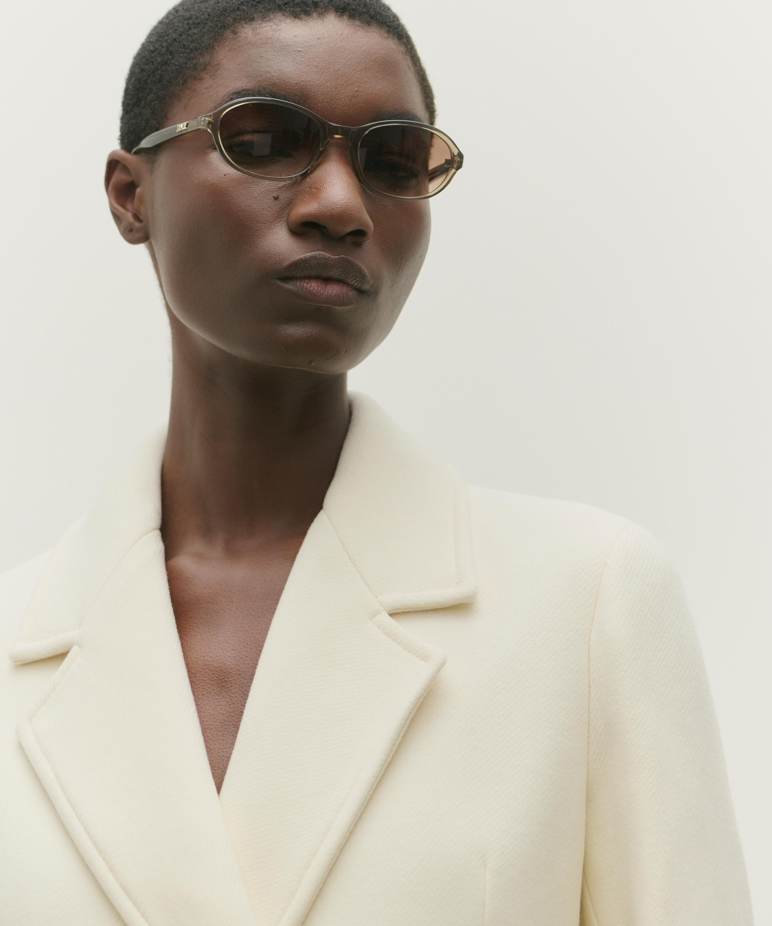 DMY Studios - Bibi Round Transparent Oyster Sunglasses image number 1