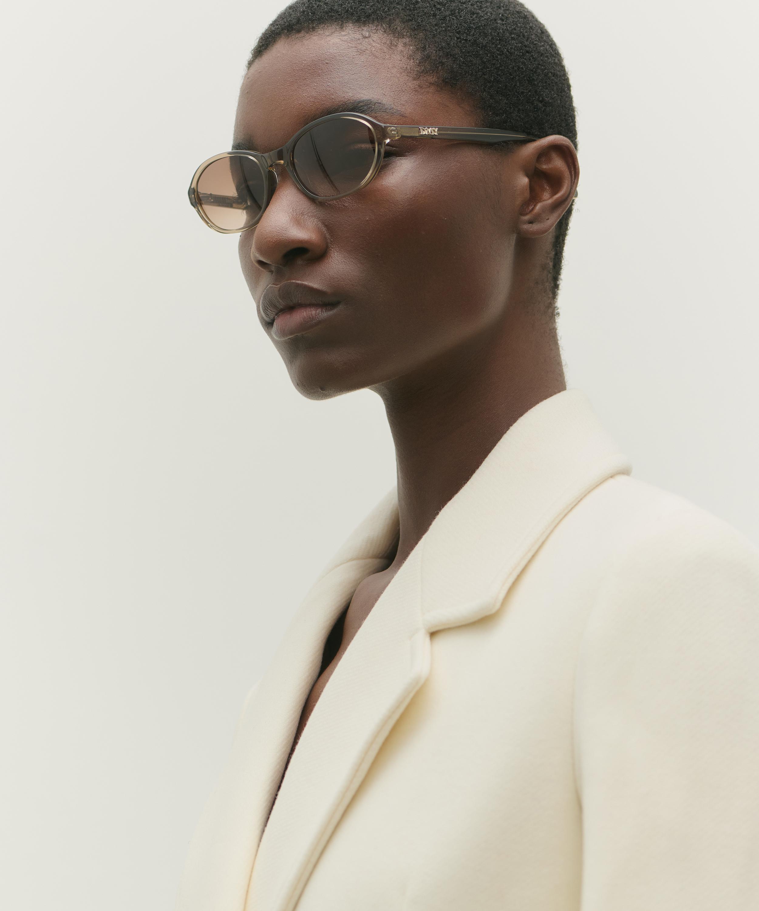 DMY Studios - Bibi Round Transparent Oyster Sunglasses image number 5