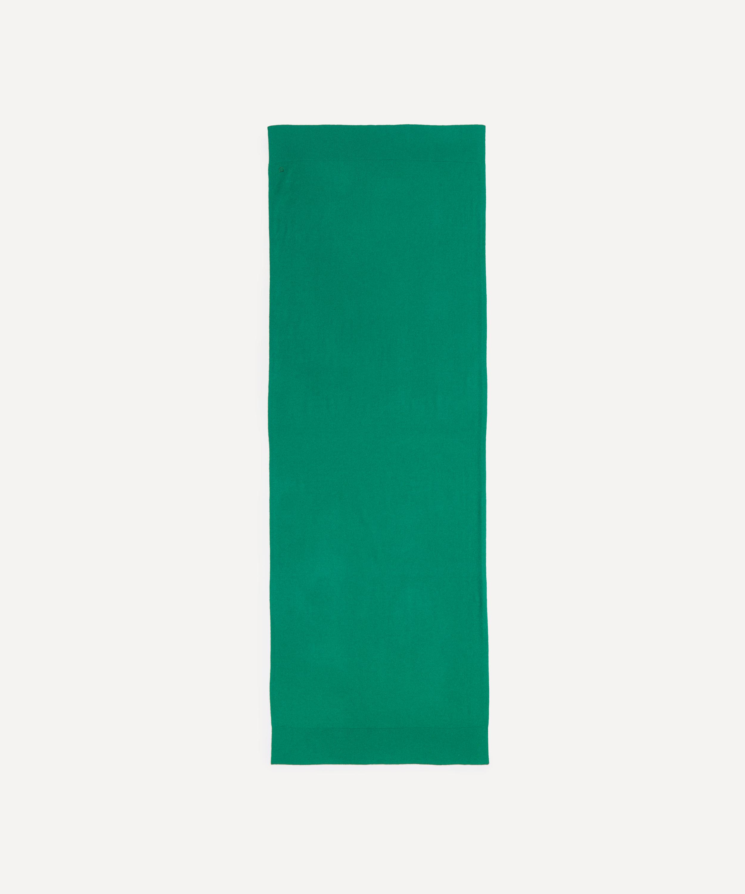 THE UNIFORM - The Oversized Scarf in Green image number 1
