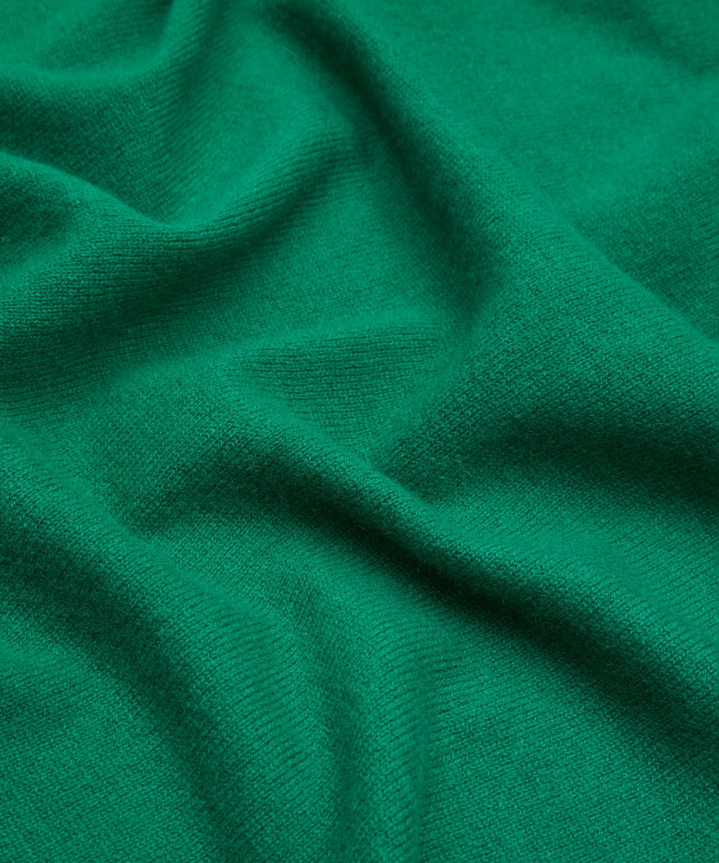 THE UNIFORM - The Oversized Scarf in Green image number 3