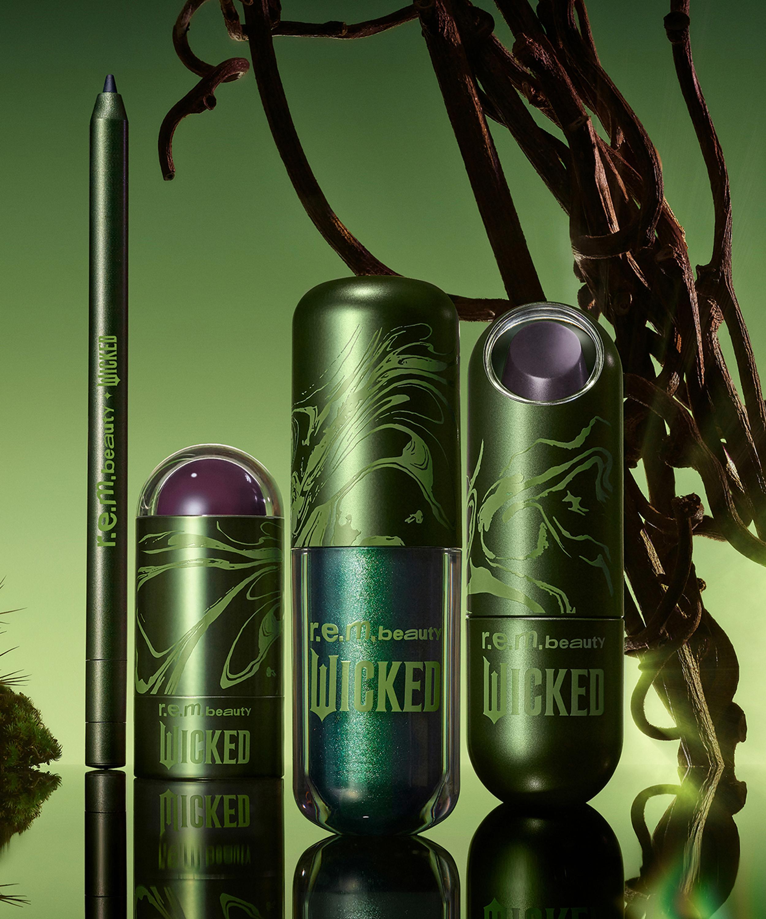 r.e.m. beauty - x Wicked Elphaba Makeup Set image number 4