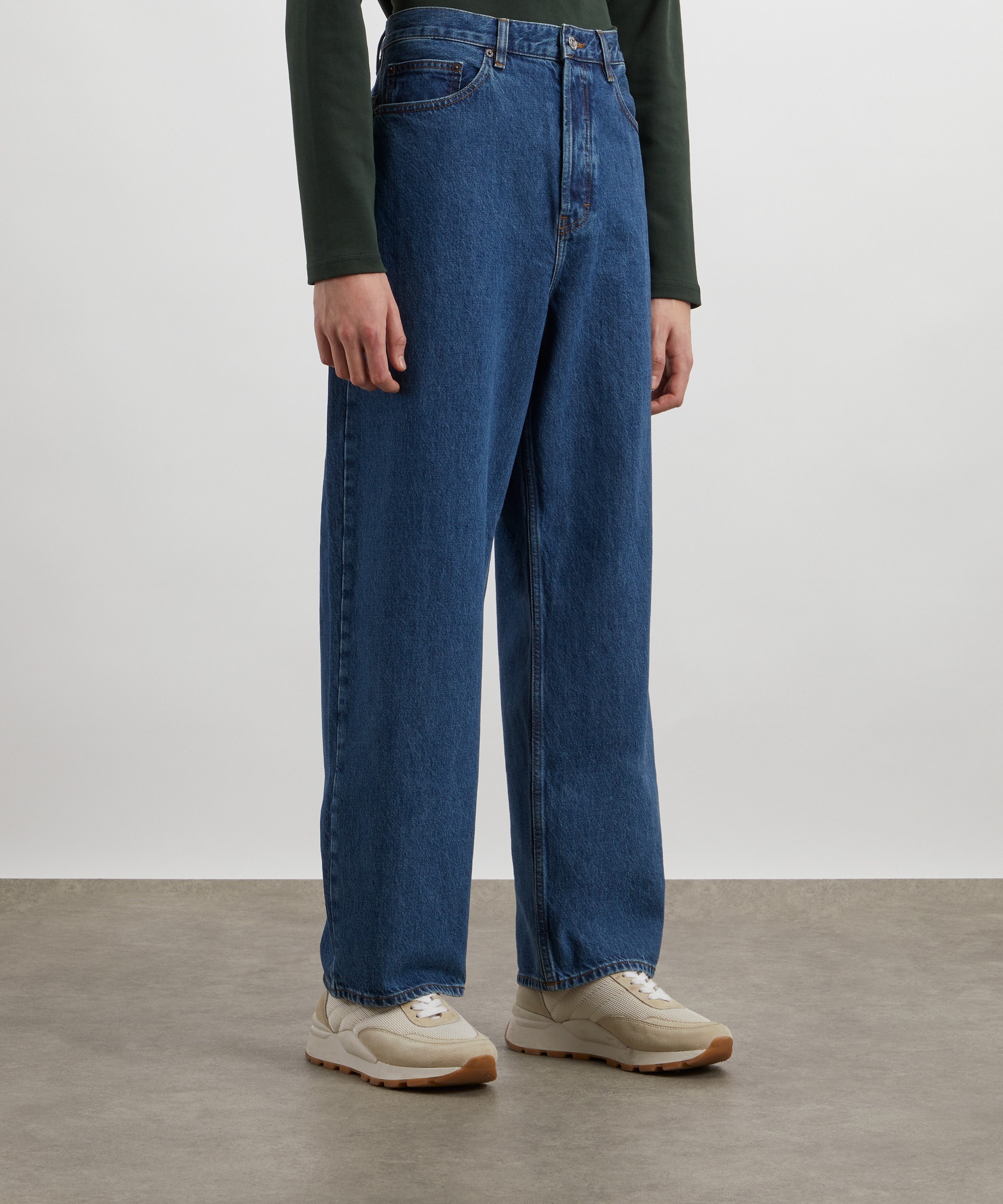 Frame - Baggy Wide Leg Jeans in Bonair image number 2