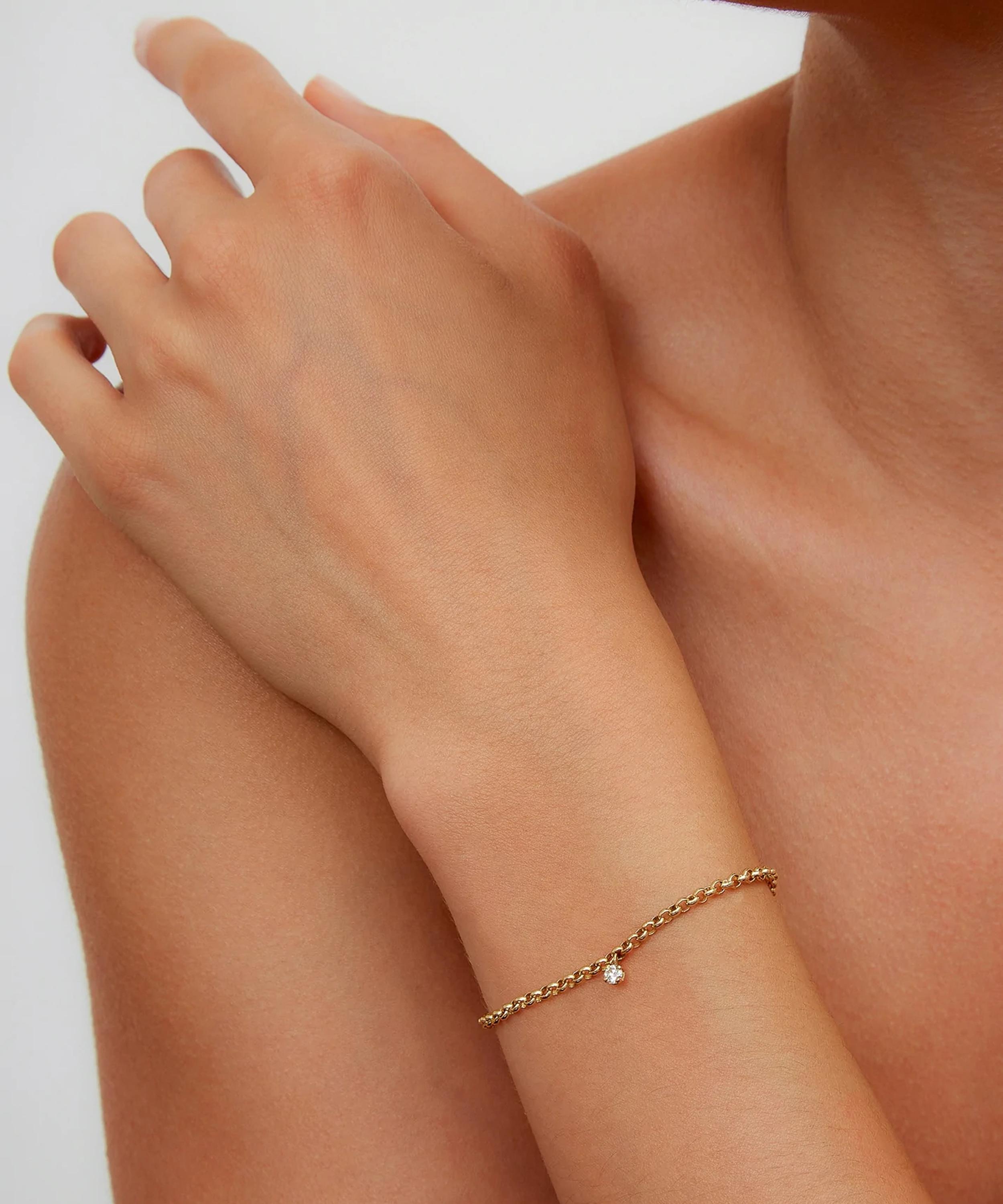 Yvonne L&eacute;on - 18ct Gold Floating Diamond Chain Bracelet image number 1