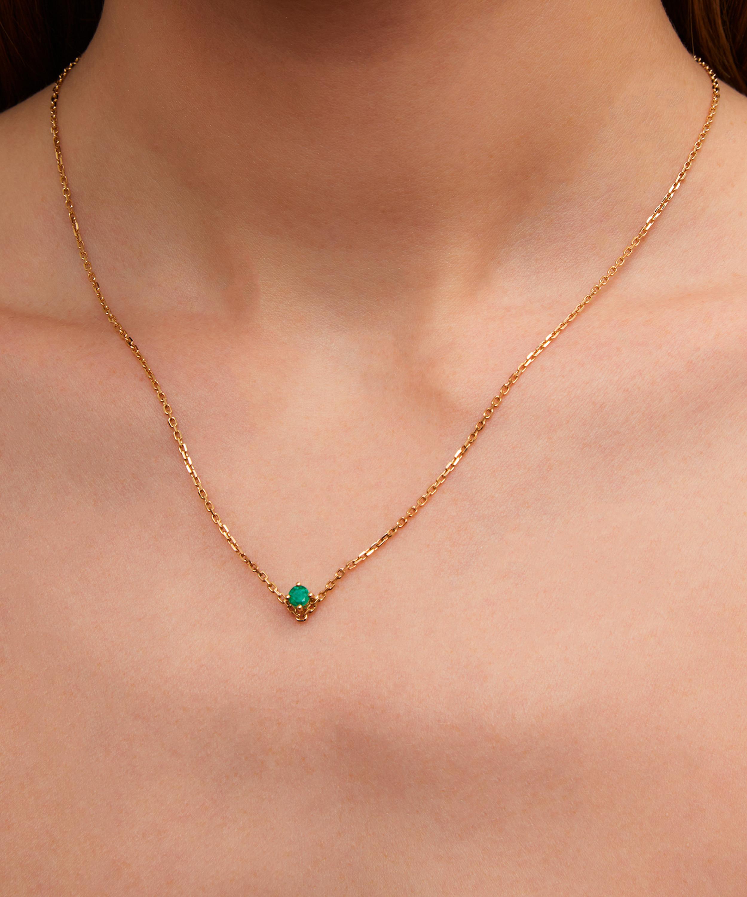 Yvonne Léon - 18ct Gold Solitaire Emerald Pendant Necklace image number 1