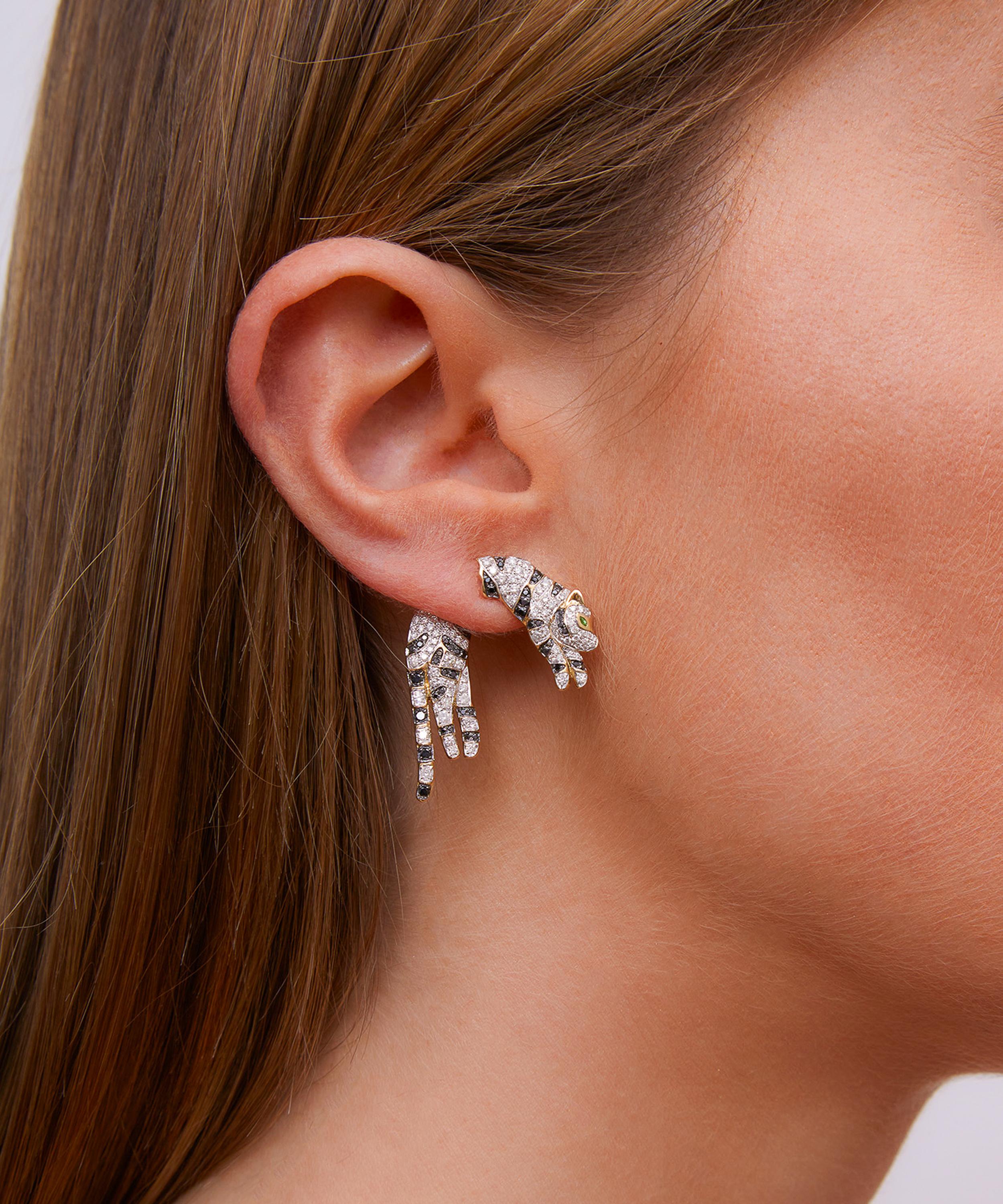 Yvonne L&eacute;on - 9ct Gold Diamond Leopard Stud Ear Jacket image number 1