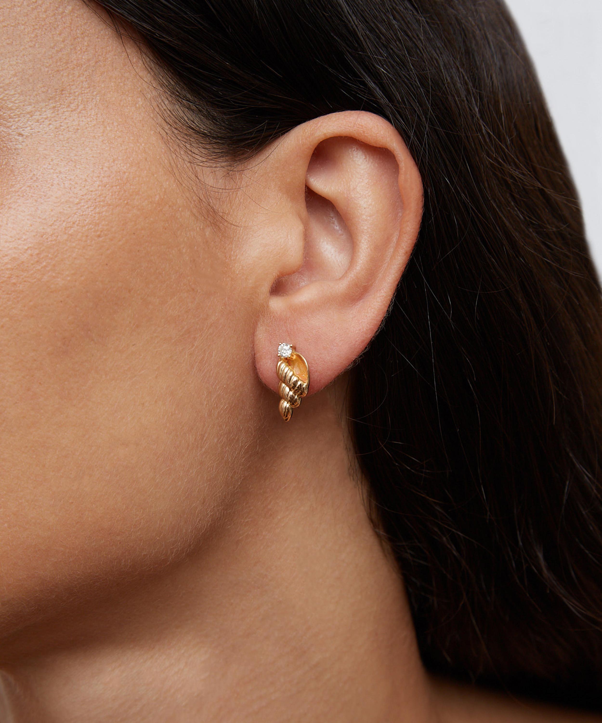 Yvonne L&eacute;on - 9ct Gold Diamond Shell Stud Earrings image number 1