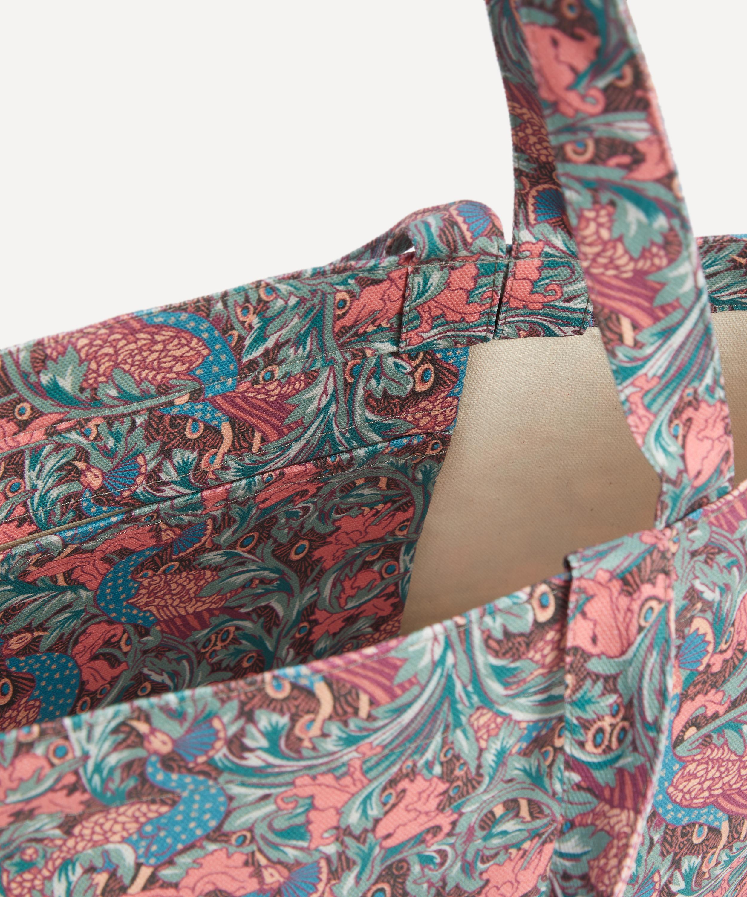 Liberty - Liberty Medium Washbag Gift with Purchase image number 5