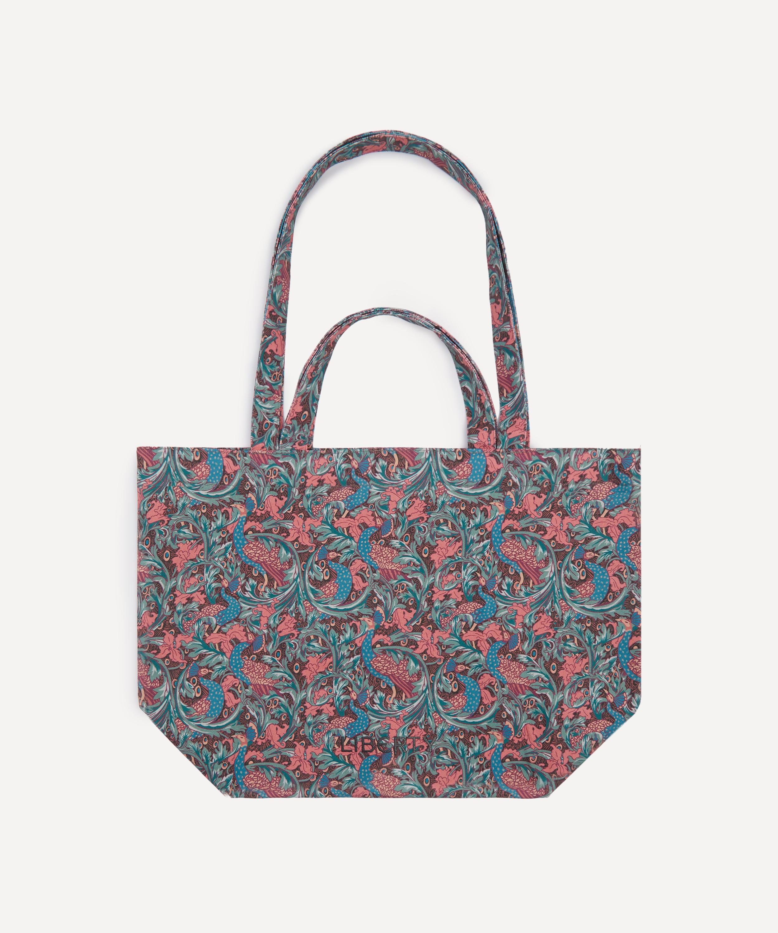 Liberty - Liberty Medium Washbag Gift with Purchase image number 6