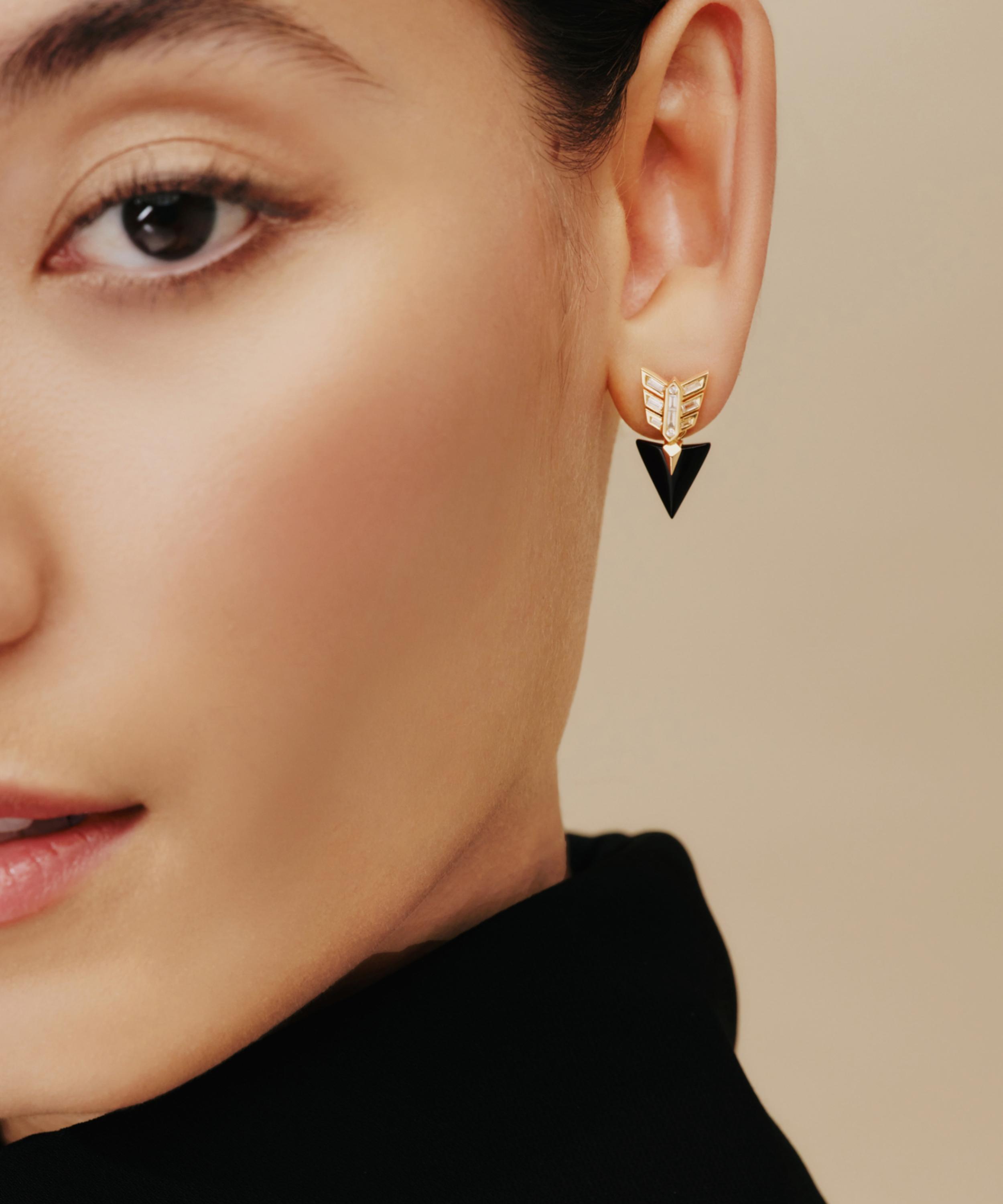 Annoushka - 18ct Gold Flight Onyx Arrow Earring Drops image number 1