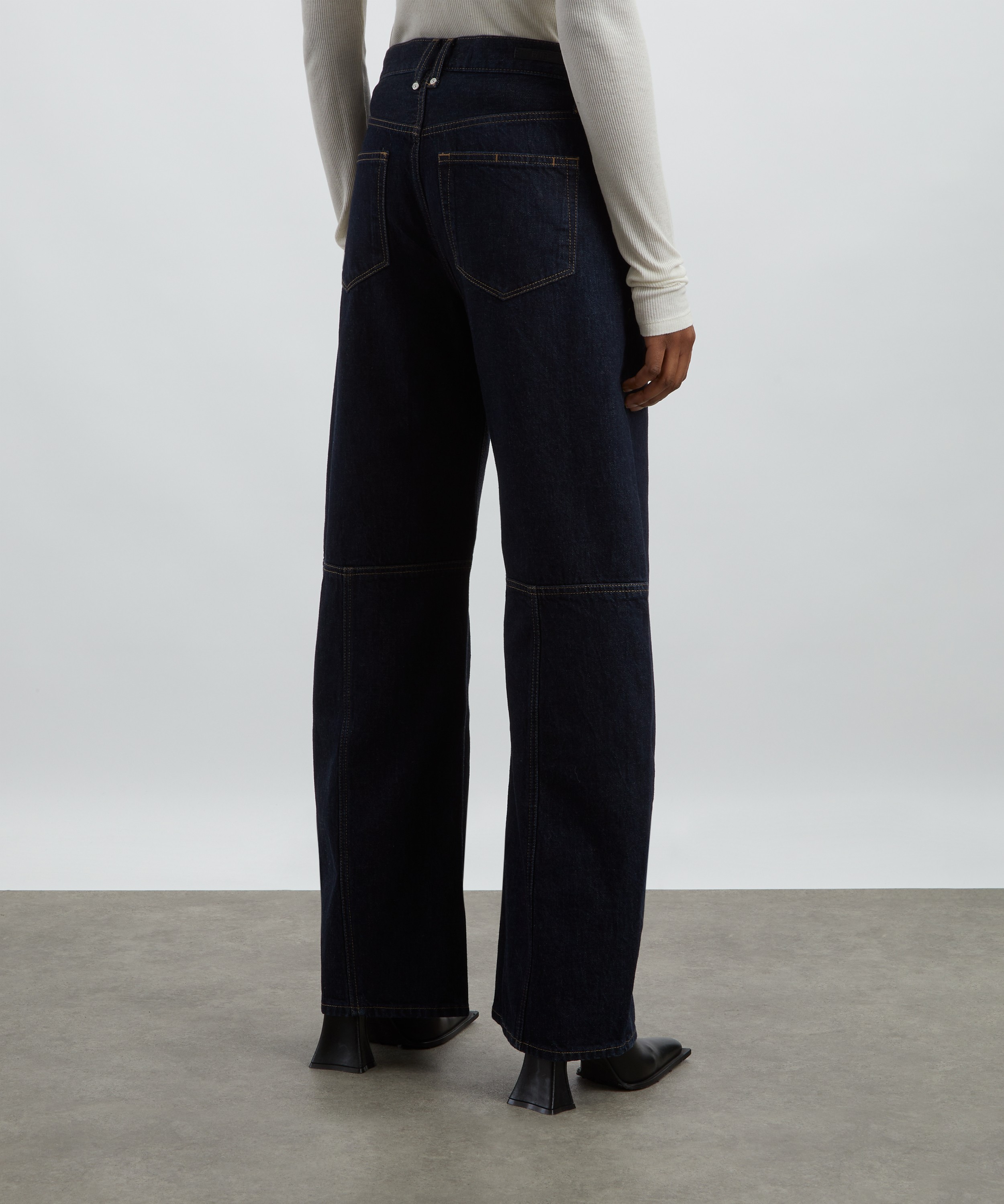 Paige - Arellia 32” Barrel Leg Jeans in Selma image number 3