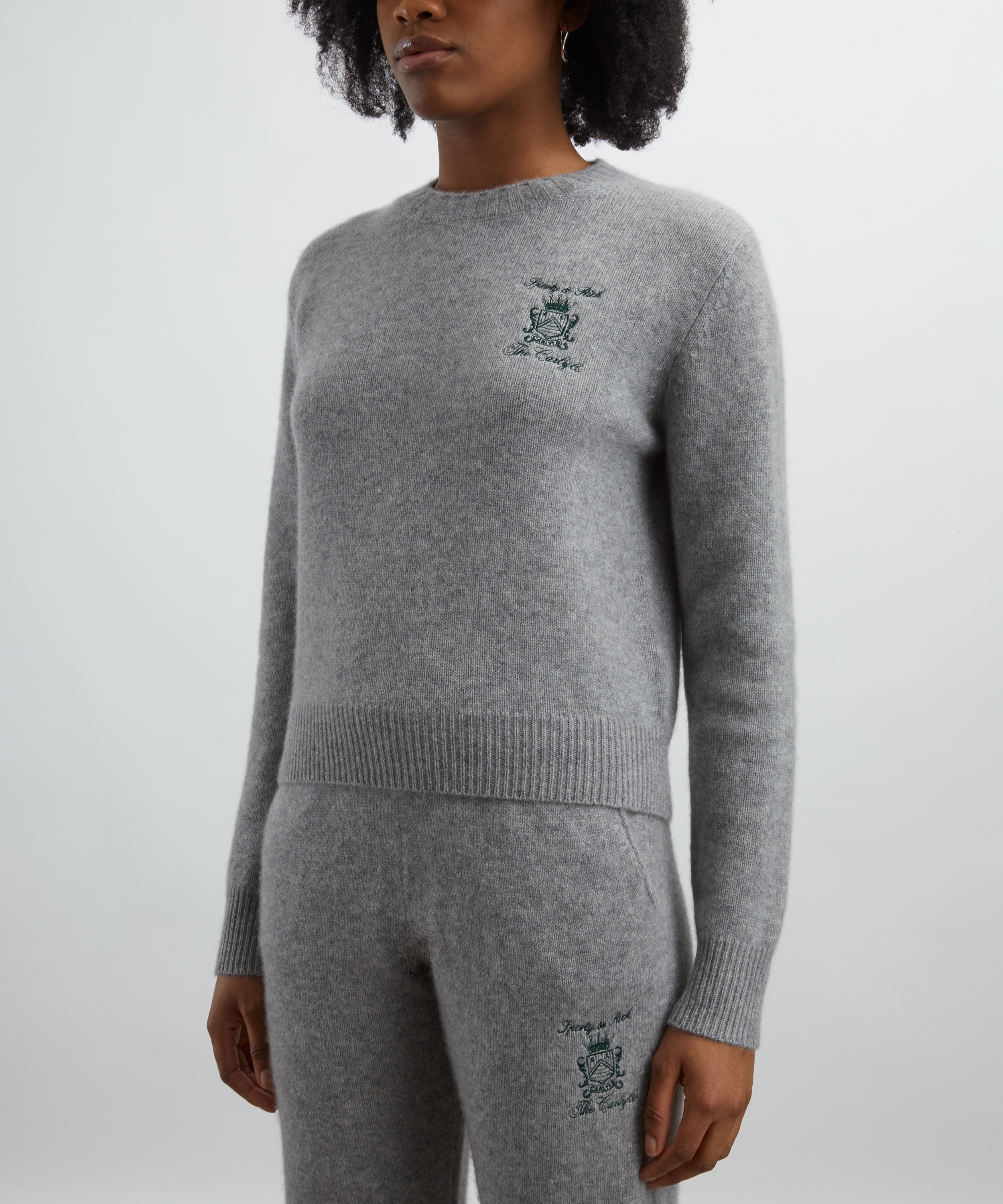 Sporty & Rich - Carlyle Crest Cashmere Crew-Neck Sweatshirt image number 2