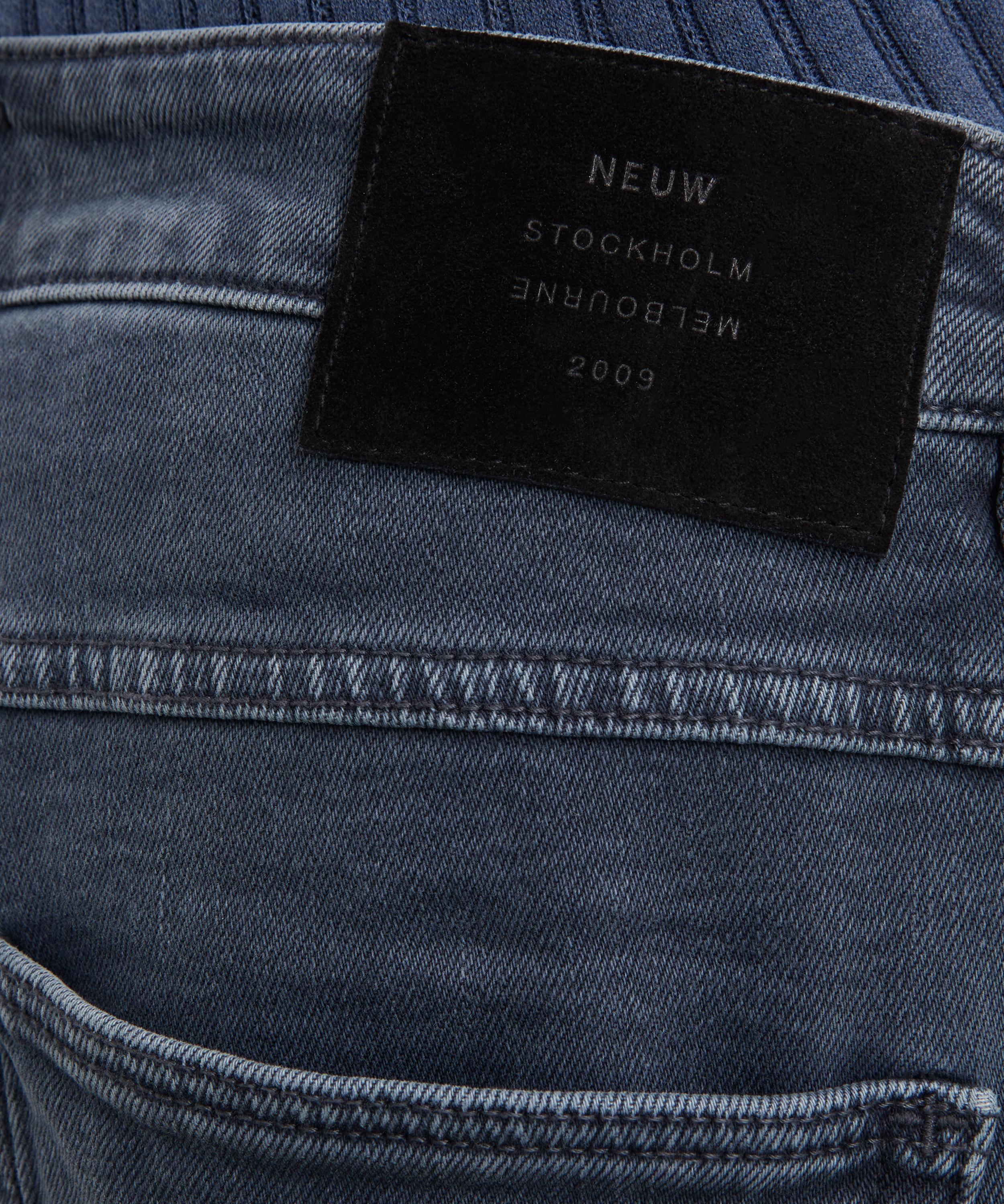 Neuw - Lou Straight Jeans in Razor image number 4