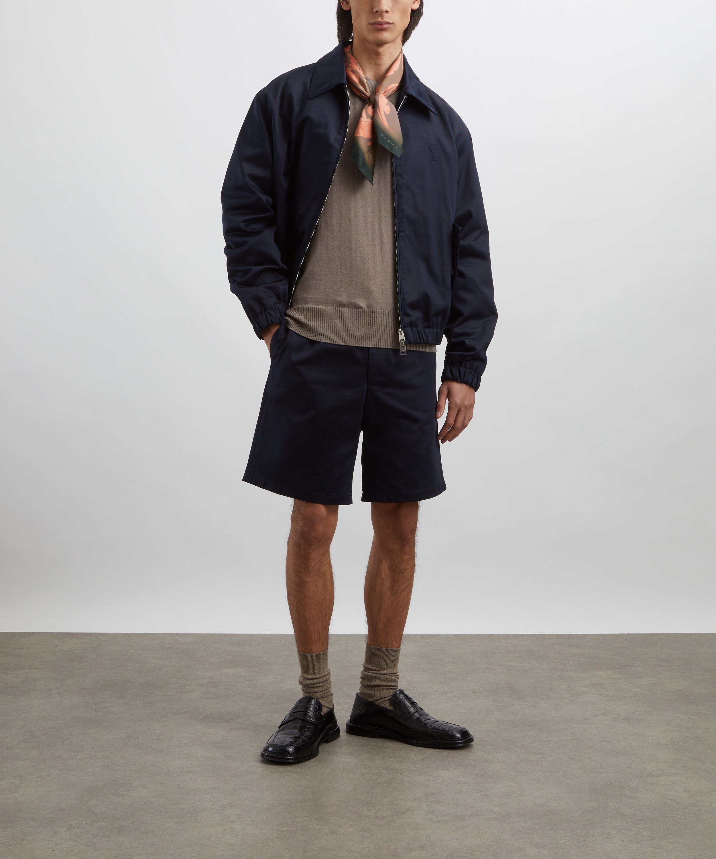 Ami - Navy Elasticated Waist Shorts image number 1