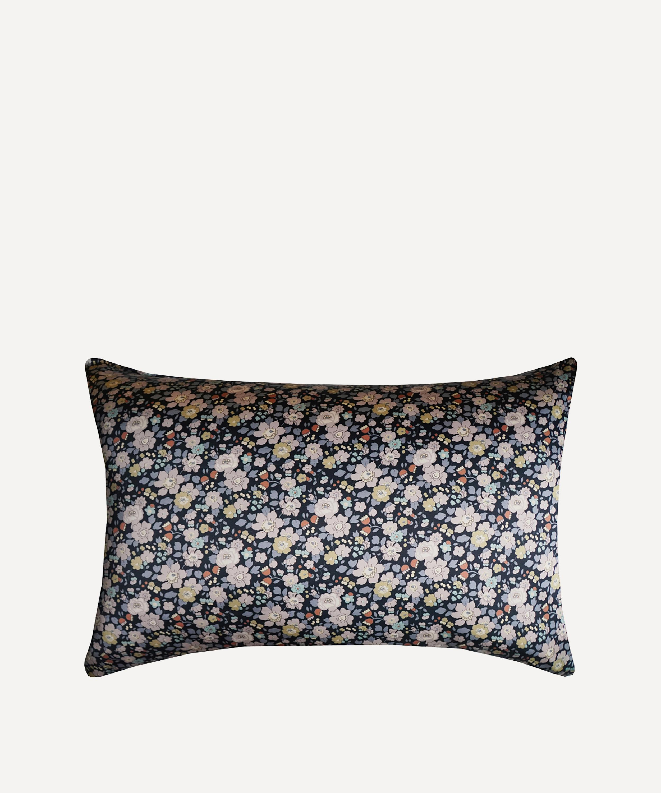Coco & Wolf - Betsy Field Silk Pillowcases image number 0