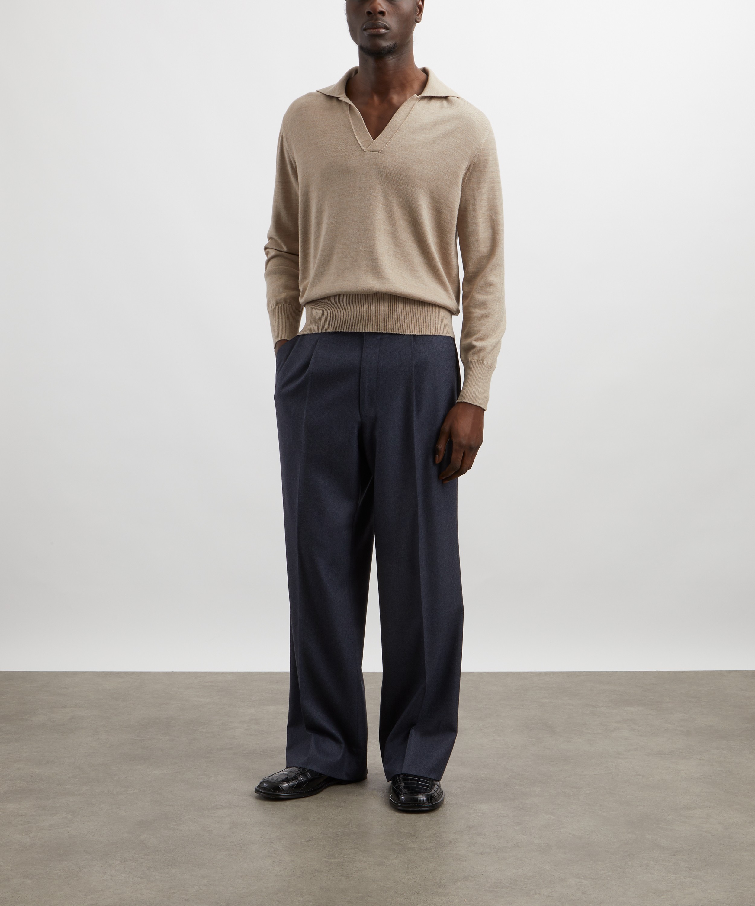 Stoffa - Single Pleat Wool Trousers image number 1