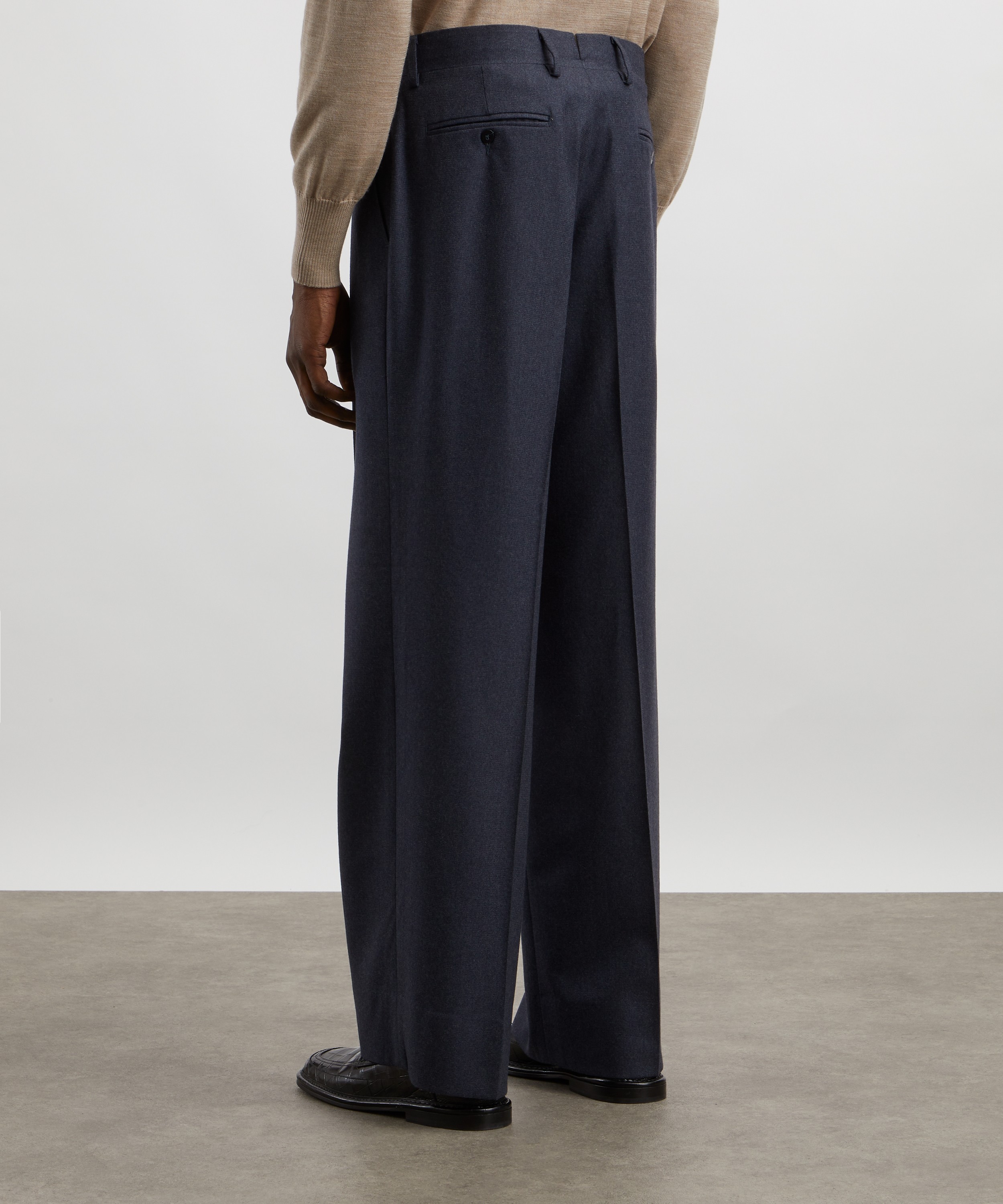 Stoffa - Single Pleat Wool Trousers image number 3