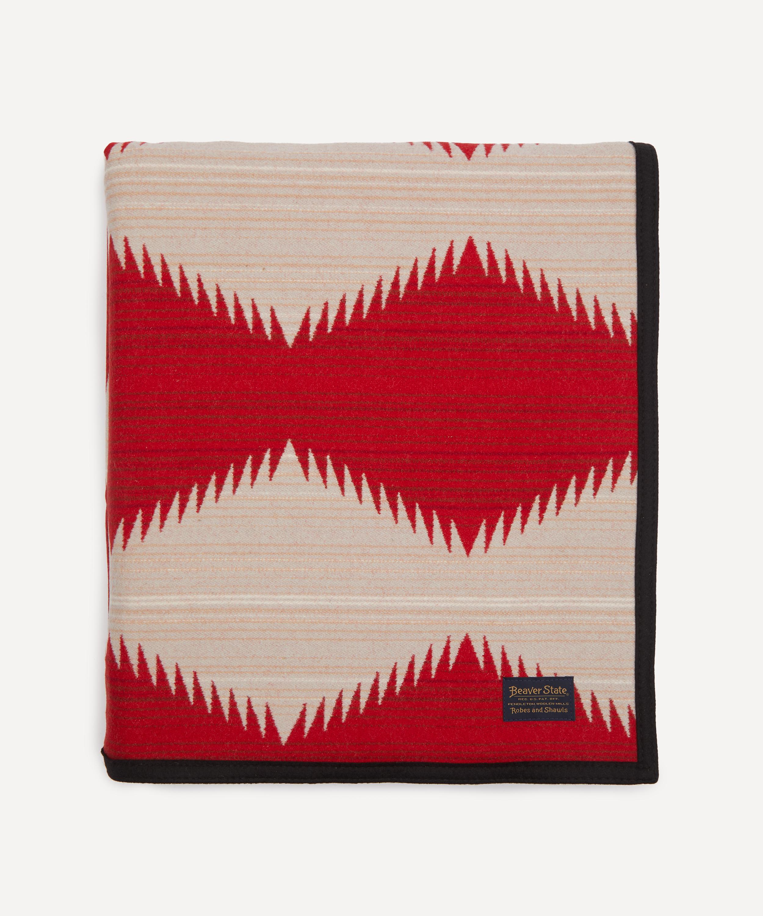 Pendleton - Legendary Jacquard Robe Blanket image number 1