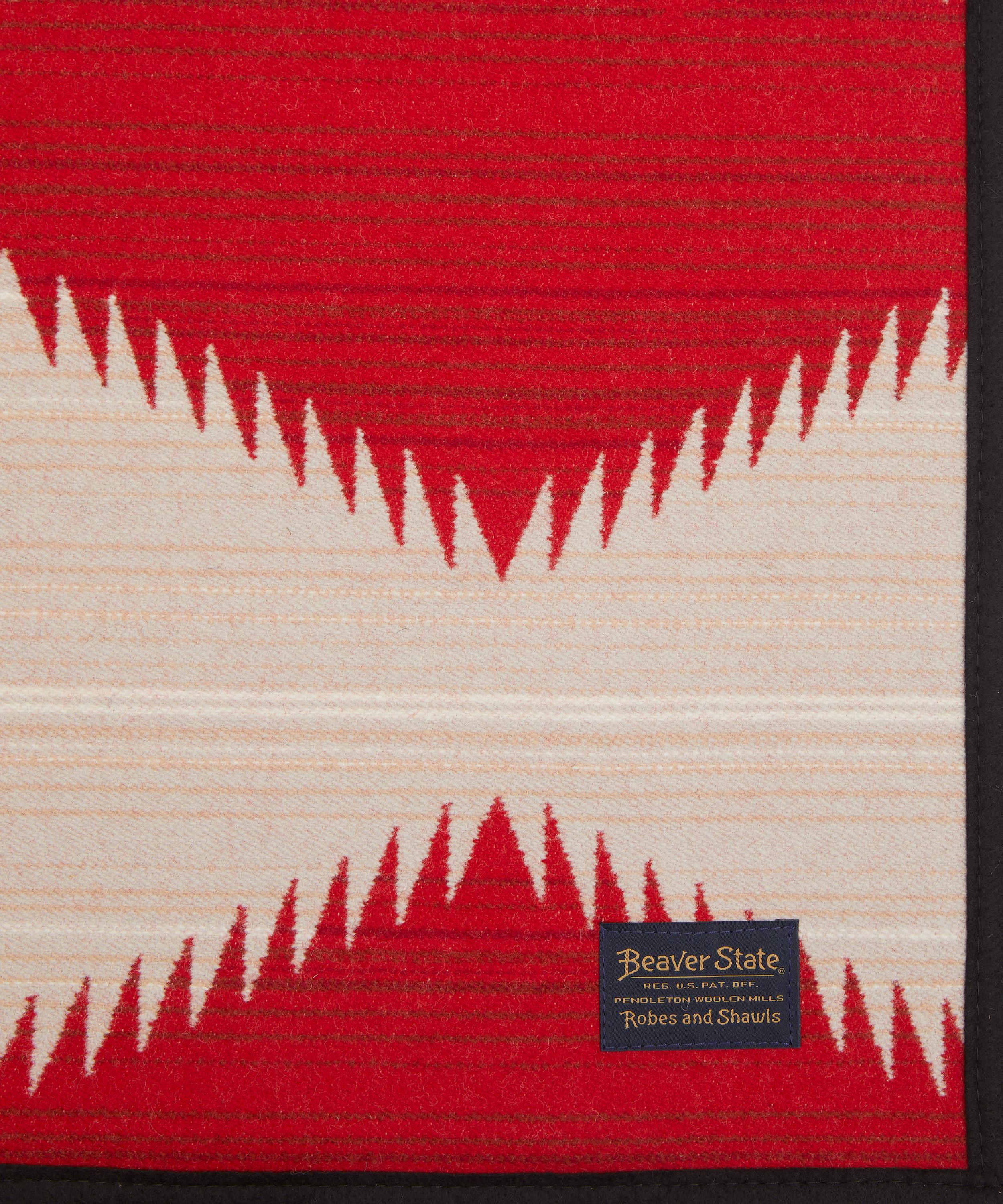 Pendleton - Legendary Jacquard Robe Blanket image number 2