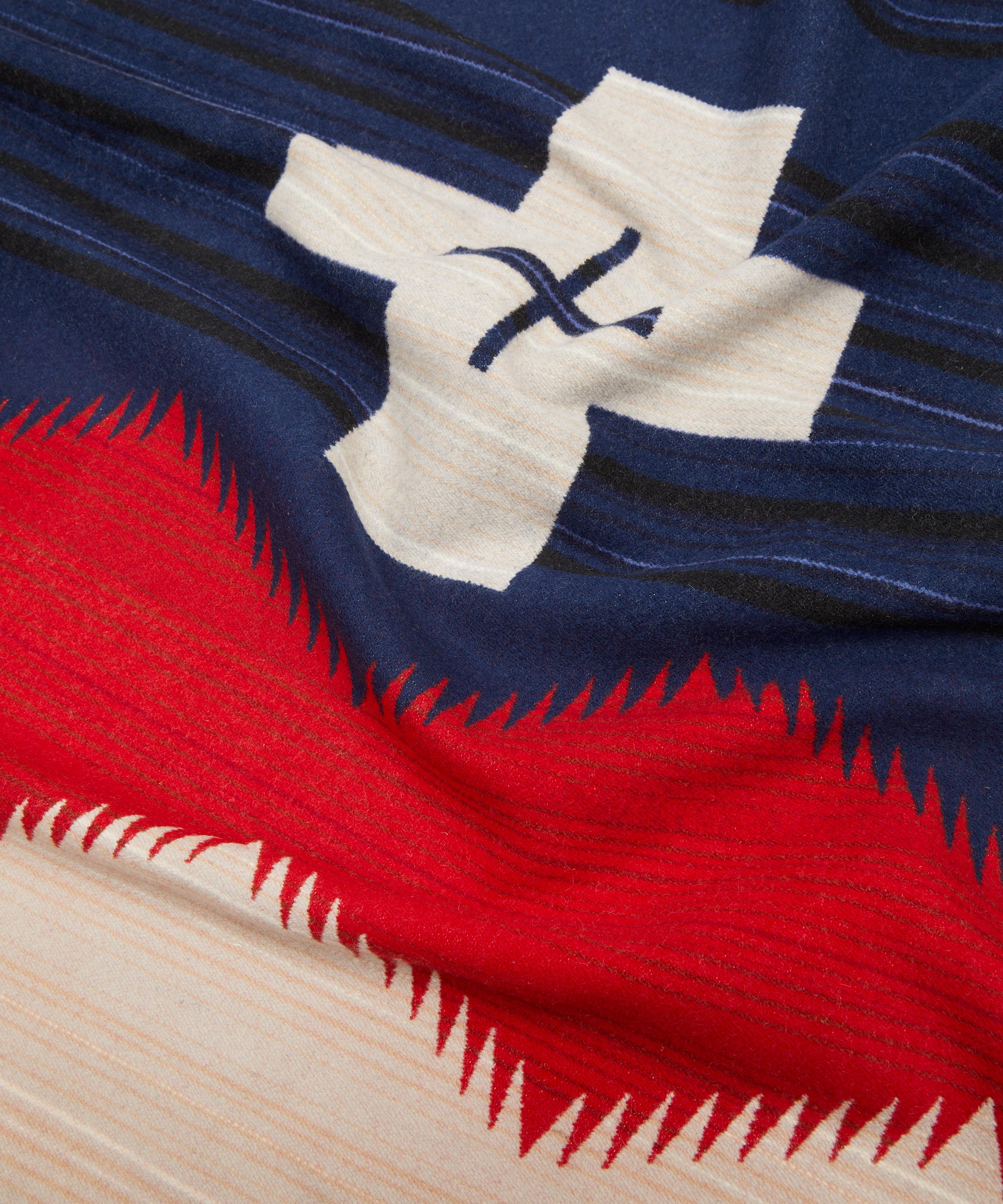 Pendleton - Legendary Jacquard Robe Blanket image number 3