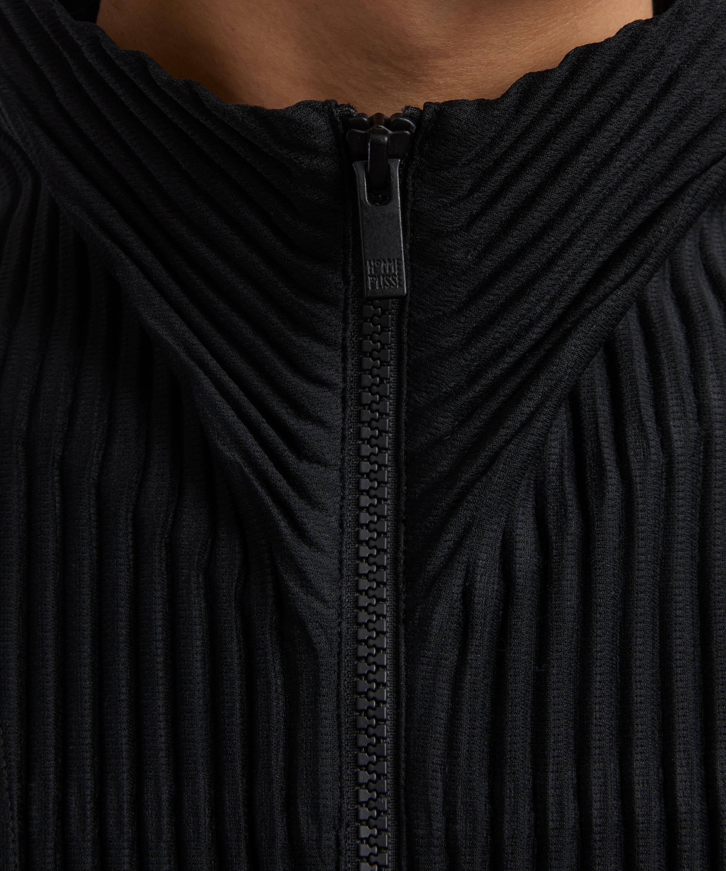 HOMME PLISSÉ ISSEY MIYAKE - MC MARCH Pleated Zip-Up Vest image number 4