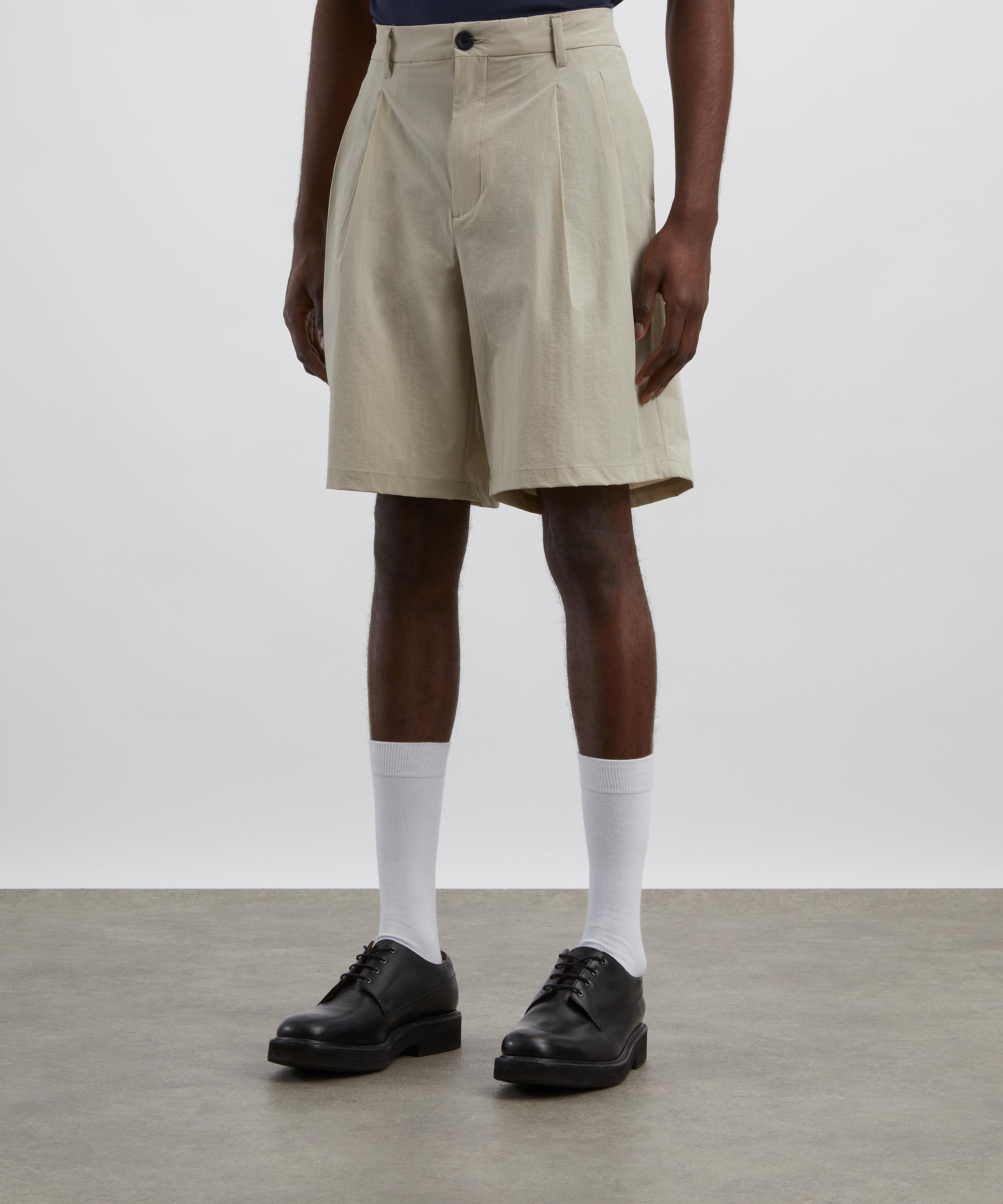 Norse Projects - Benn Travel Light Shorts image number 2