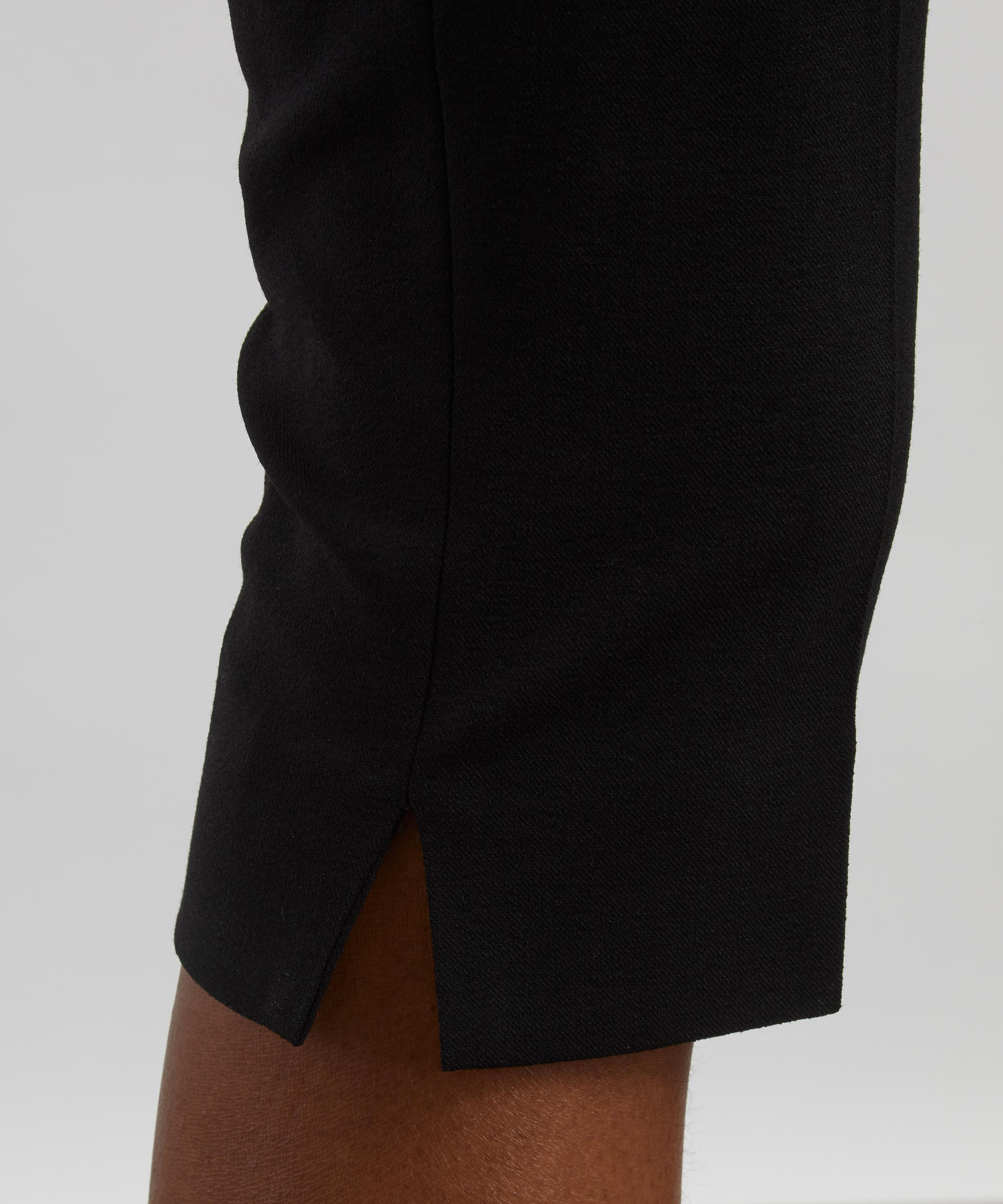 Toteme - Compact Knit Capri Trousers image number 4