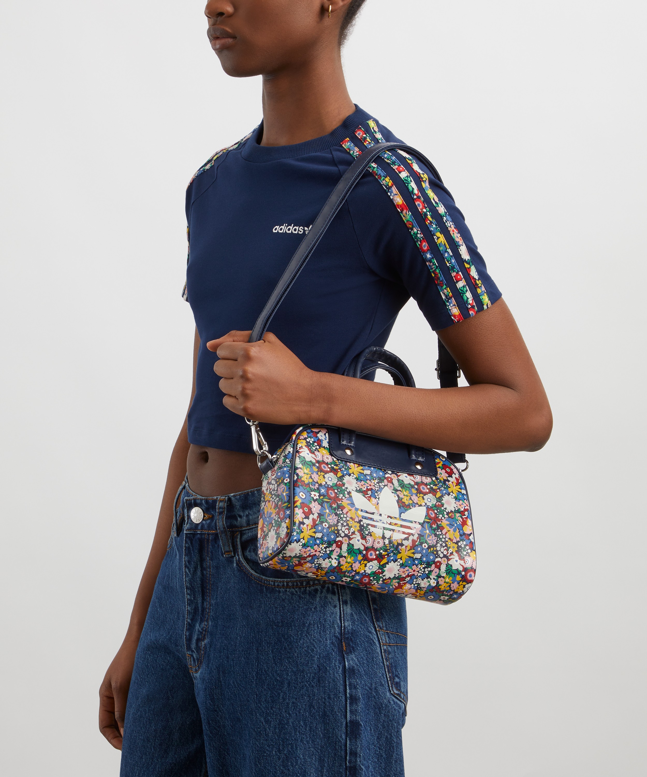 Adidas - x Liberty London Mini Bowling Bag image number 4