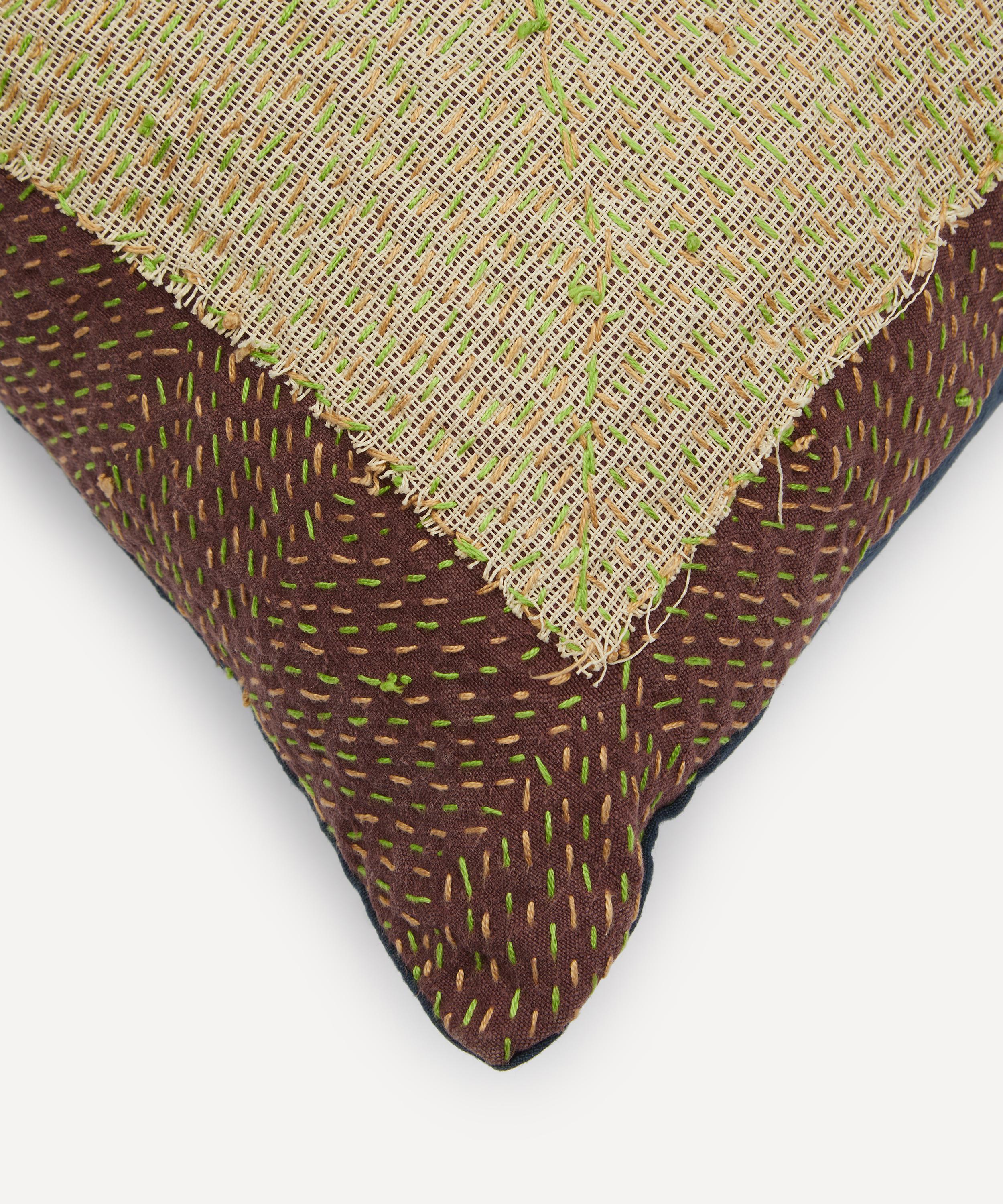 By Walid 19th-Century Victorian Woollen Needlepoint Cushion 1246