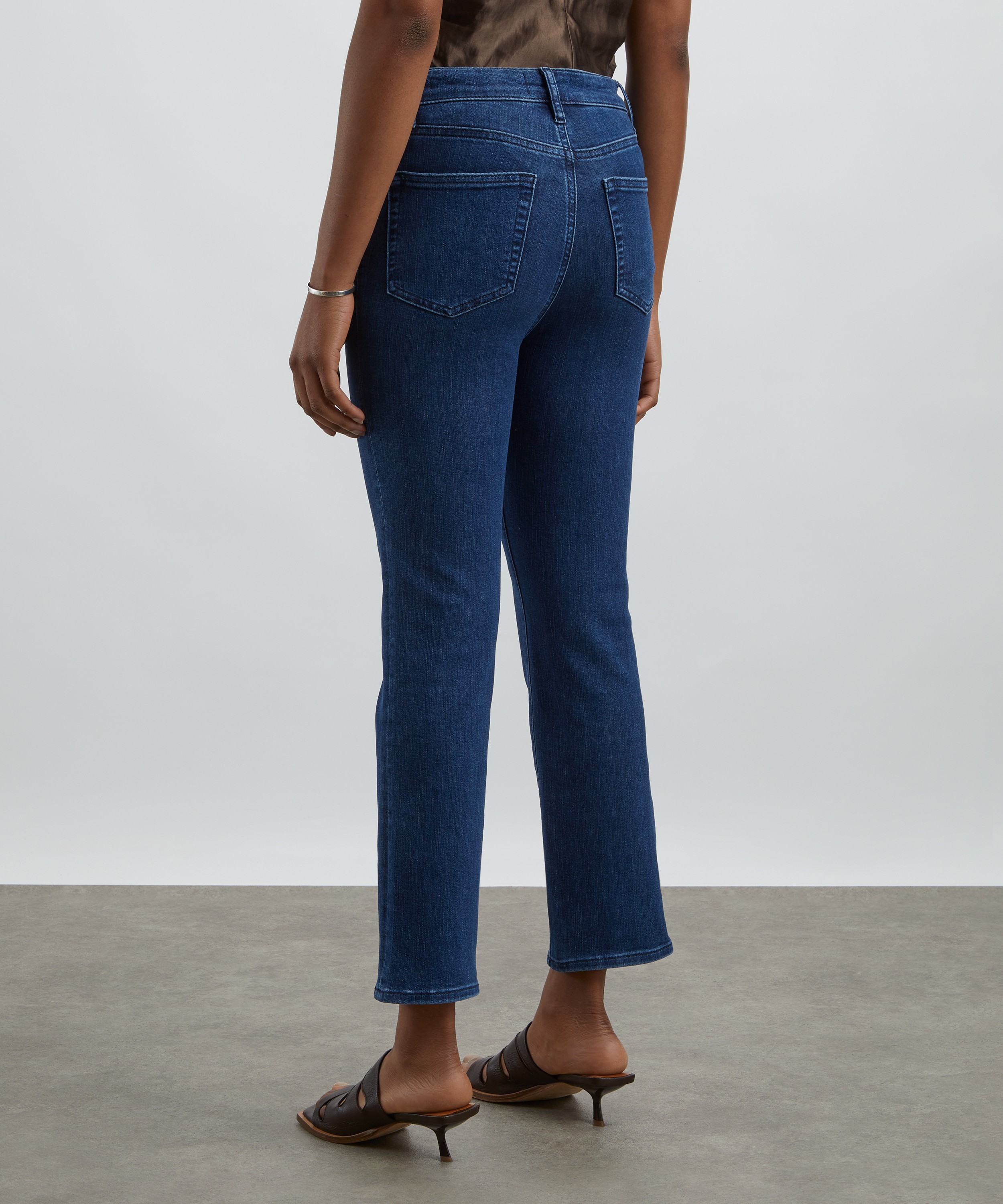 Frame - Pencil High-Rise Slim Jeans in Loner  image number 3