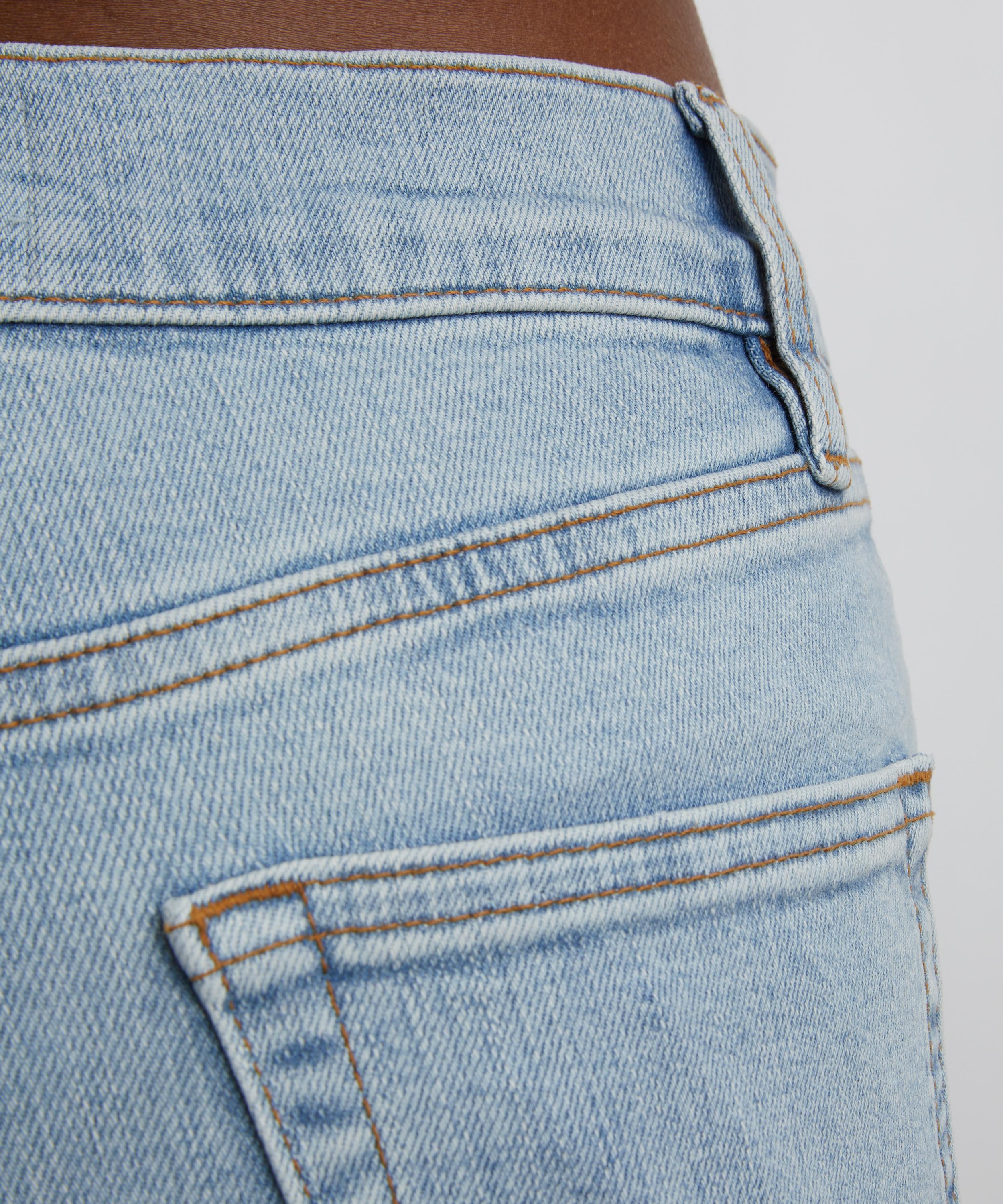 Frame - Le Slim Palazzo High-Rise Wide-Leg Jeans in Tribute image number 4