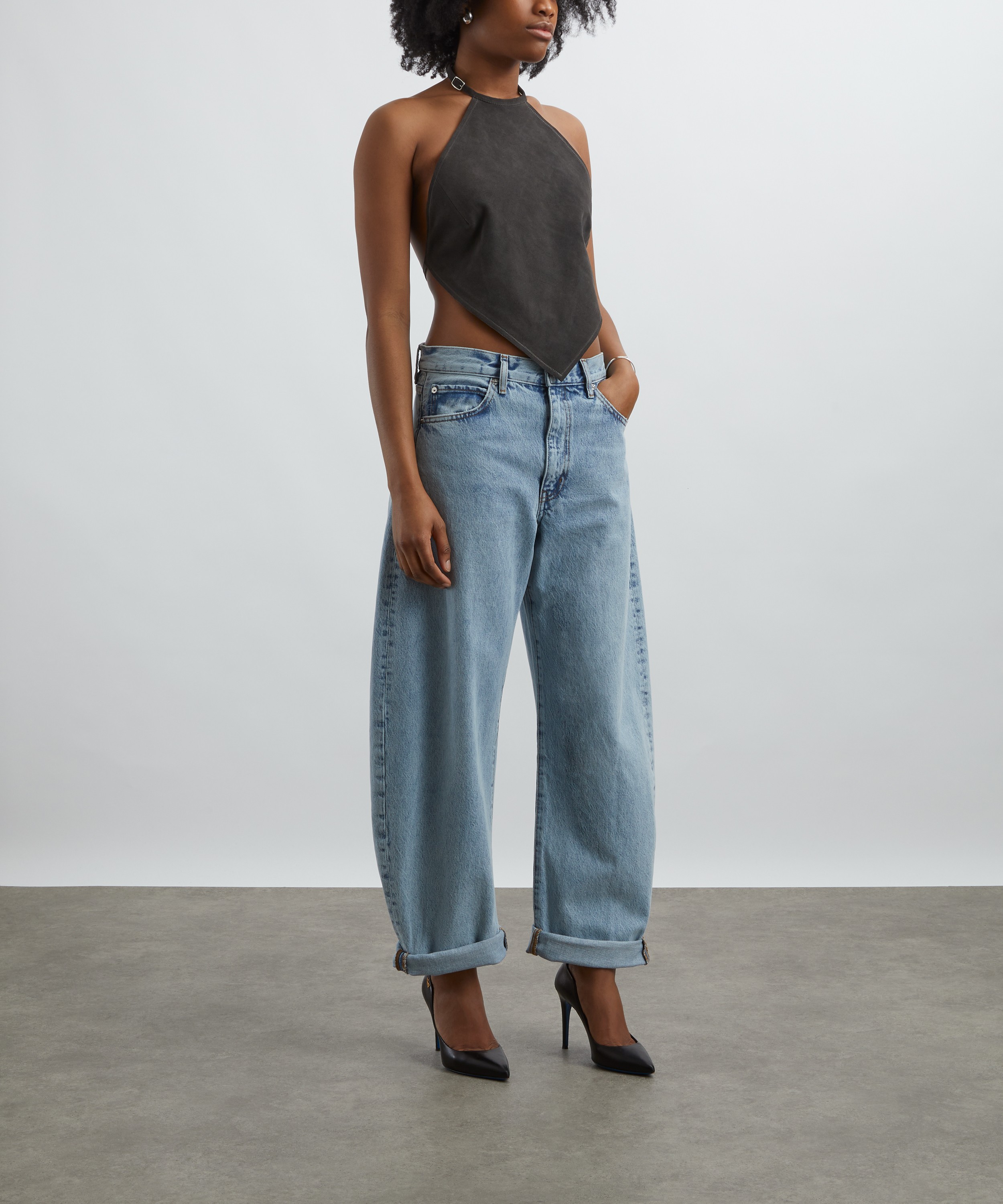 Frame - Bubble High-Rise Barrel Leg Jeans in Outlaw image number 1