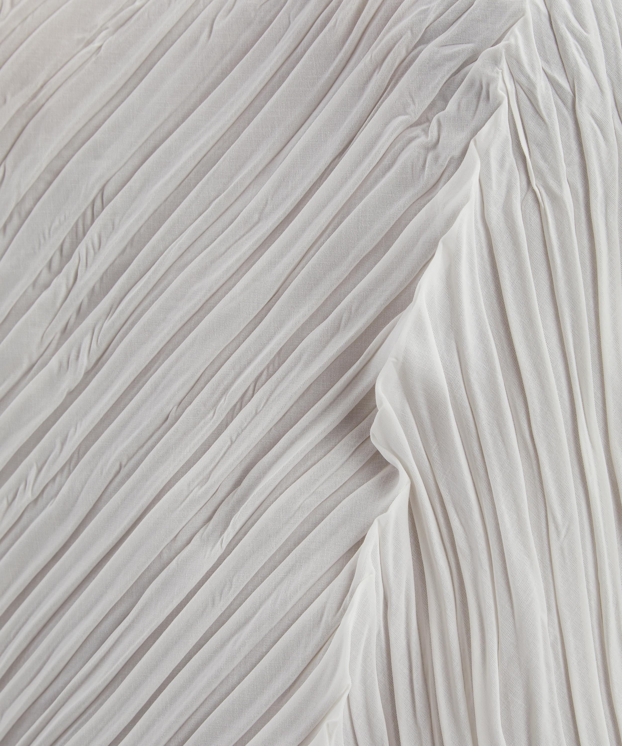 Issey Miyake - WRINKLED AND TWISTED Dress  image number 4