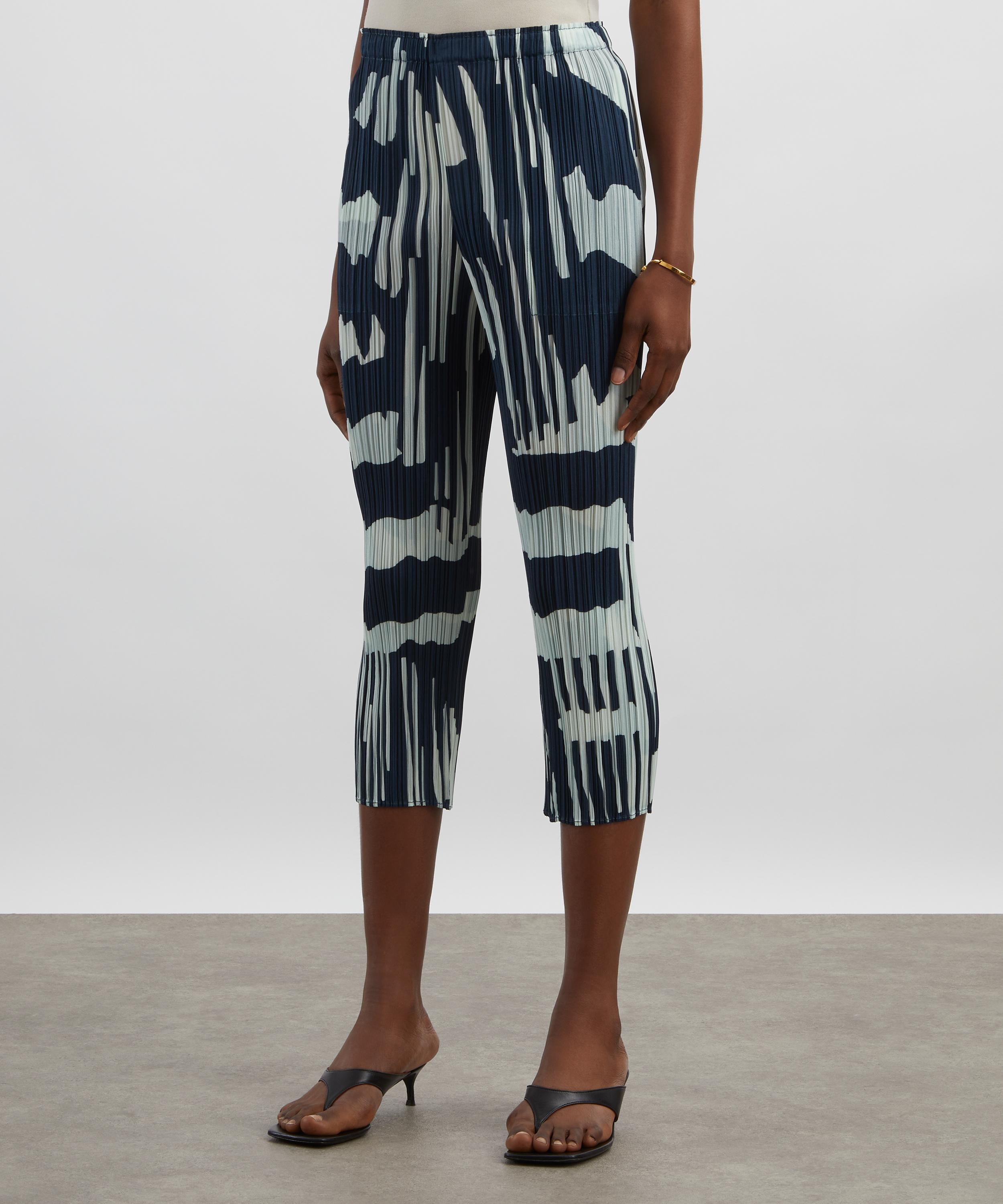 Pleats Please Issey Miyake - REFRACTION Cropped Trousers image number 2