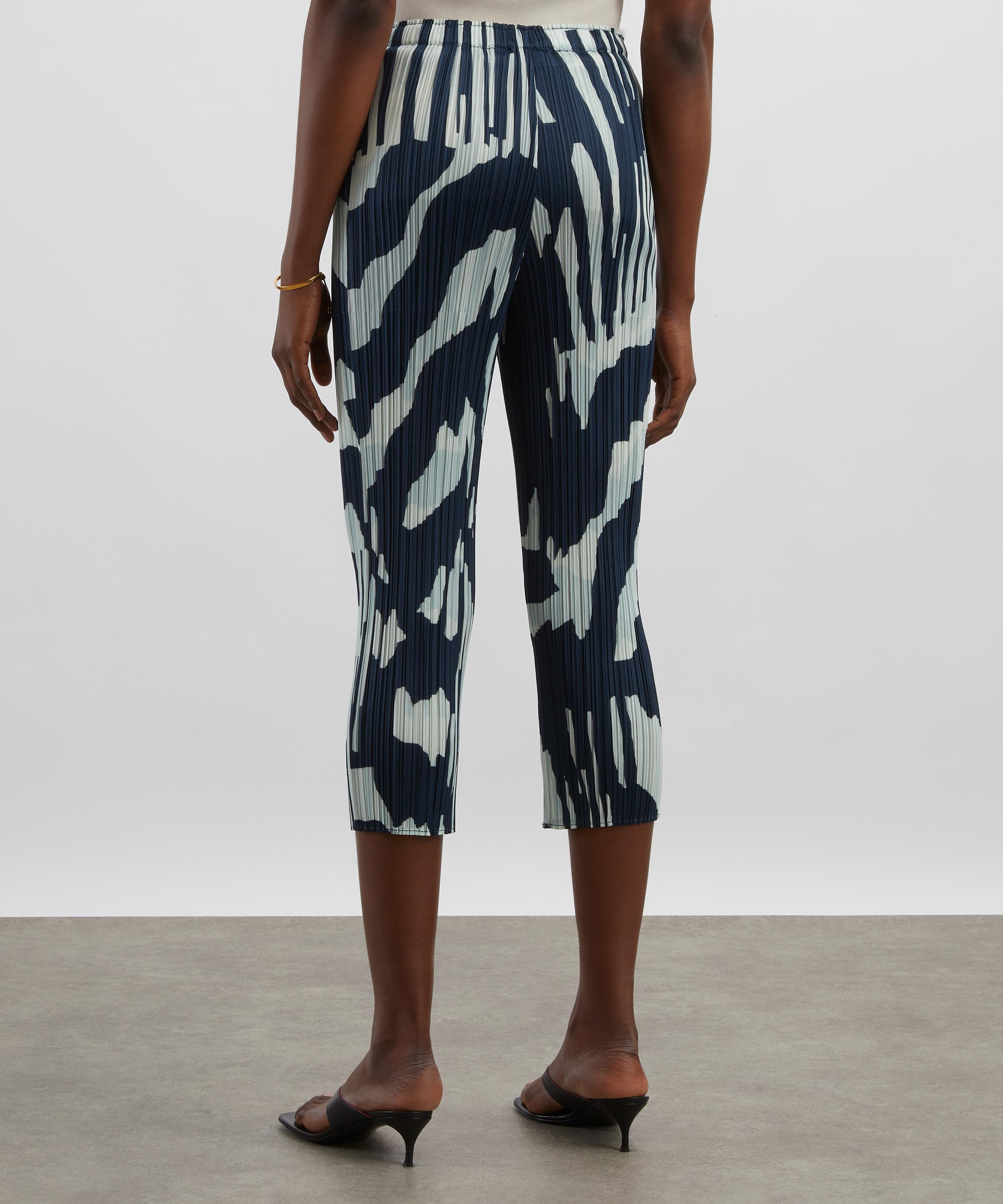 Pleats Please Issey Miyake - REFRACTION Cropped Trousers image number 3