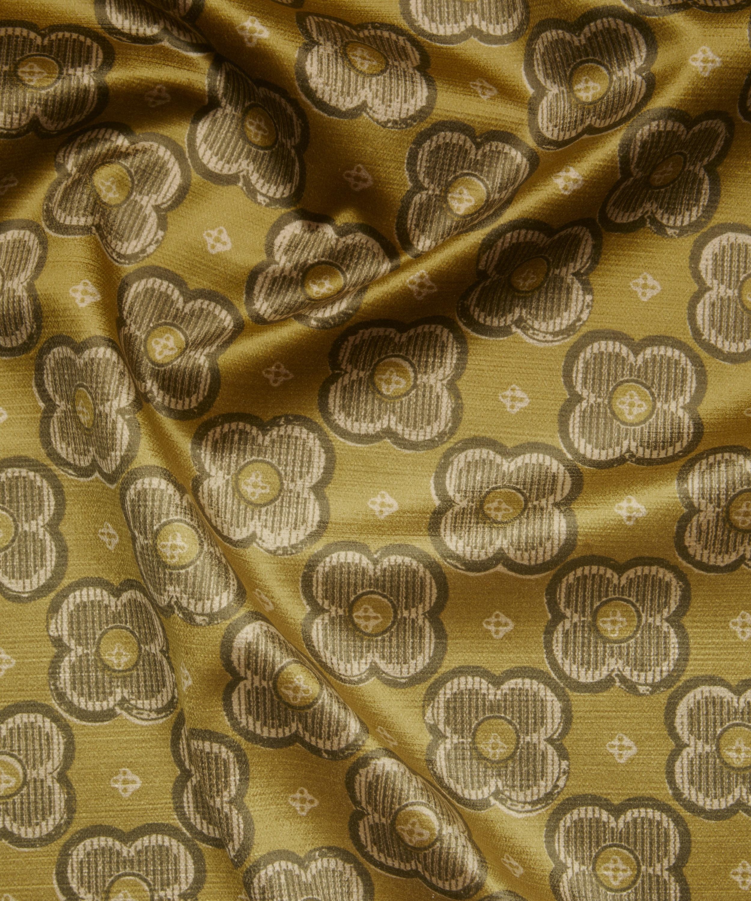 Liberty Interiors - Clover Club Vintage Velvet in Fennel image number 3