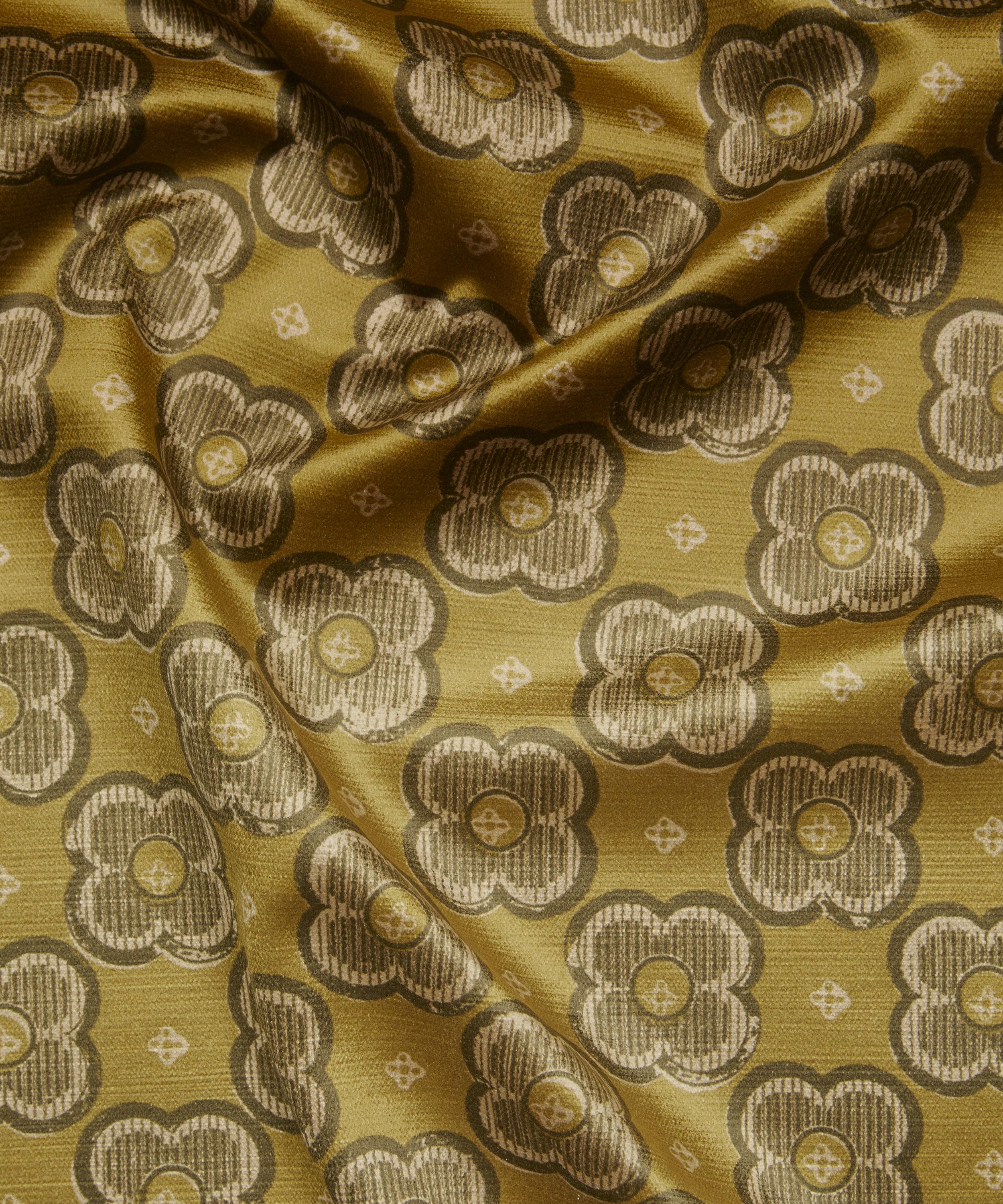 Liberty Interiors - Clover Club Vintage Velvet in Fennel image number 5