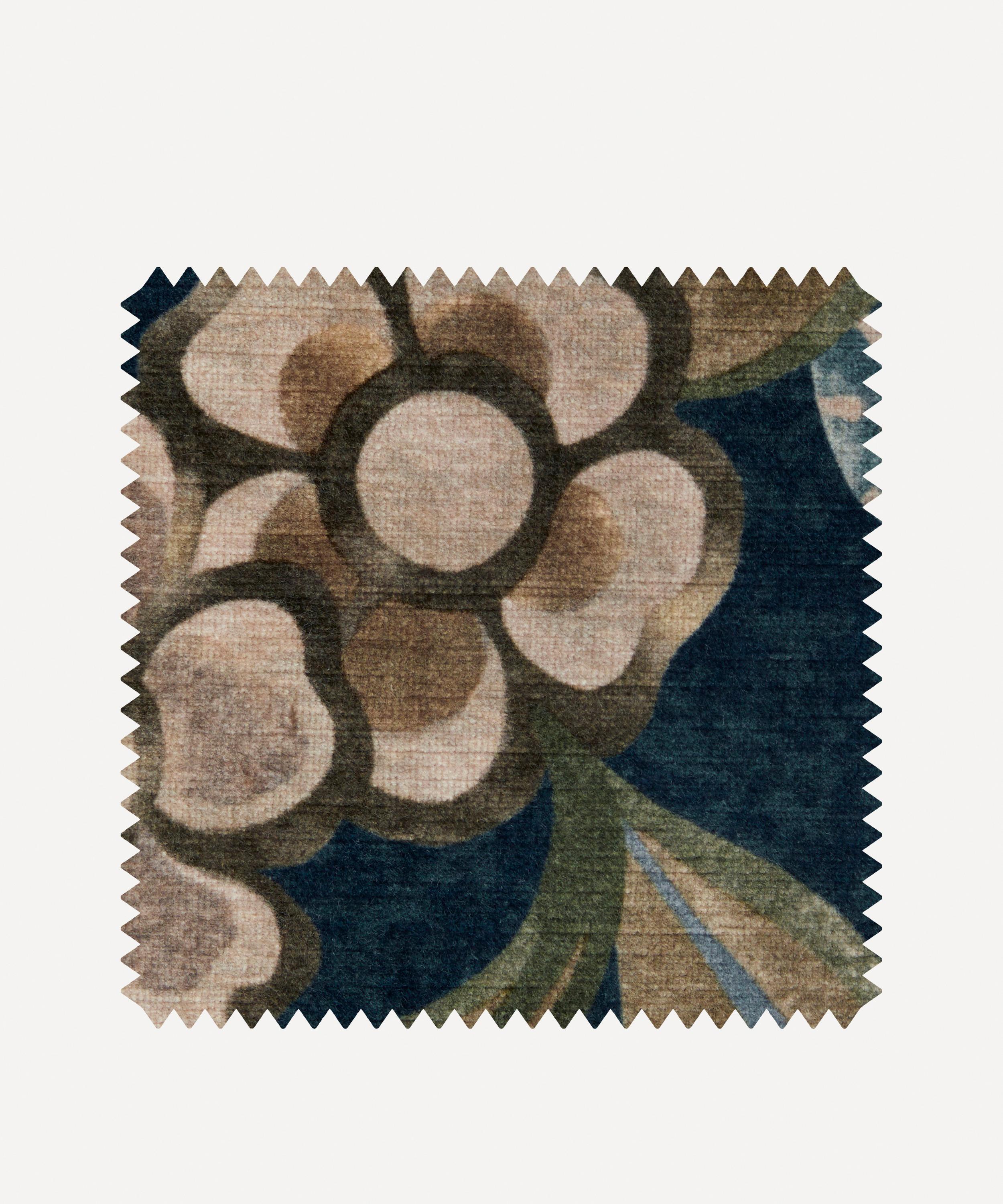 Liberty Interiors - Fabric Swatch – Deco Bloom in Quartz image number 0