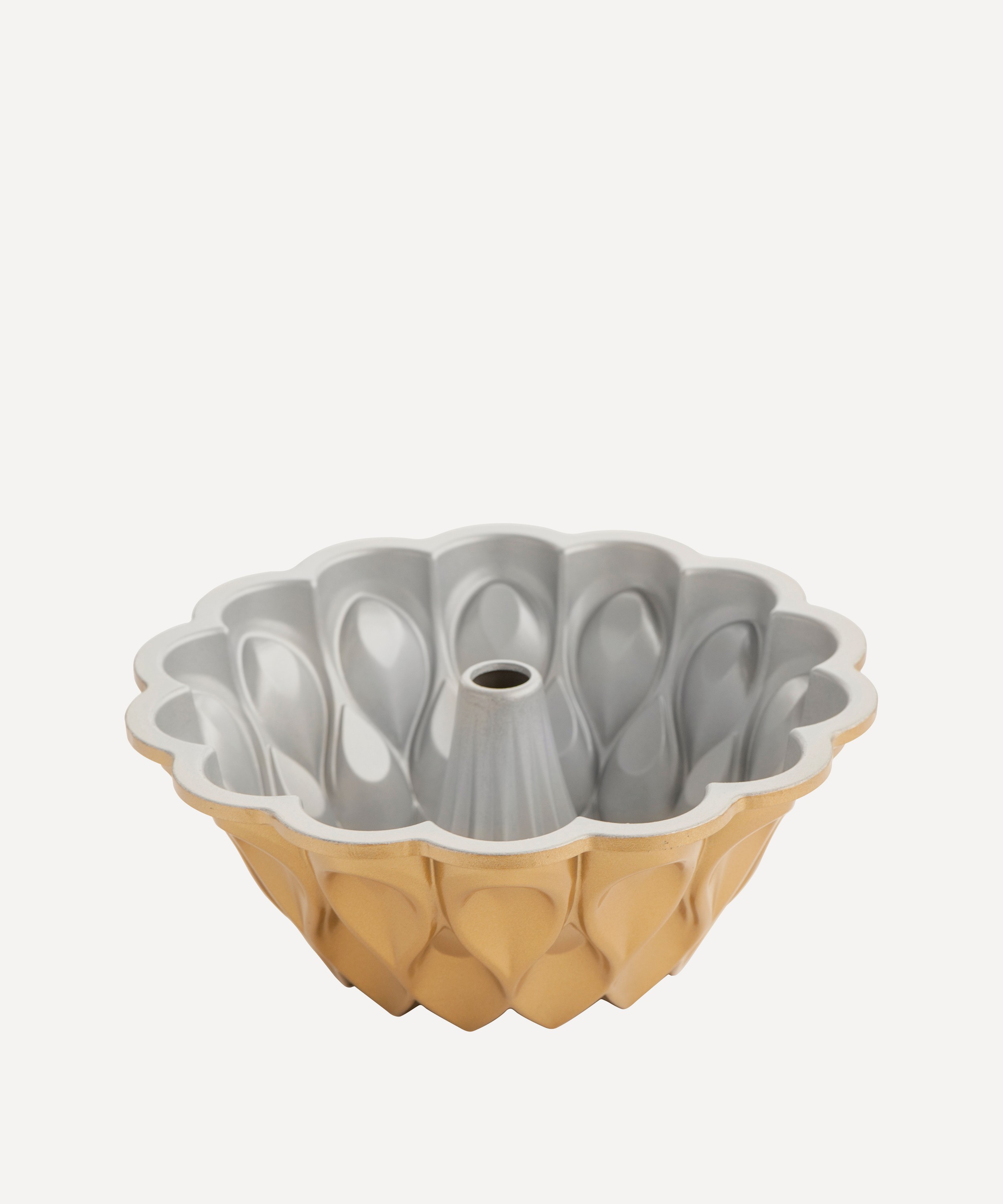 Nordic Ware - Crown Bundt® Pan image number 1