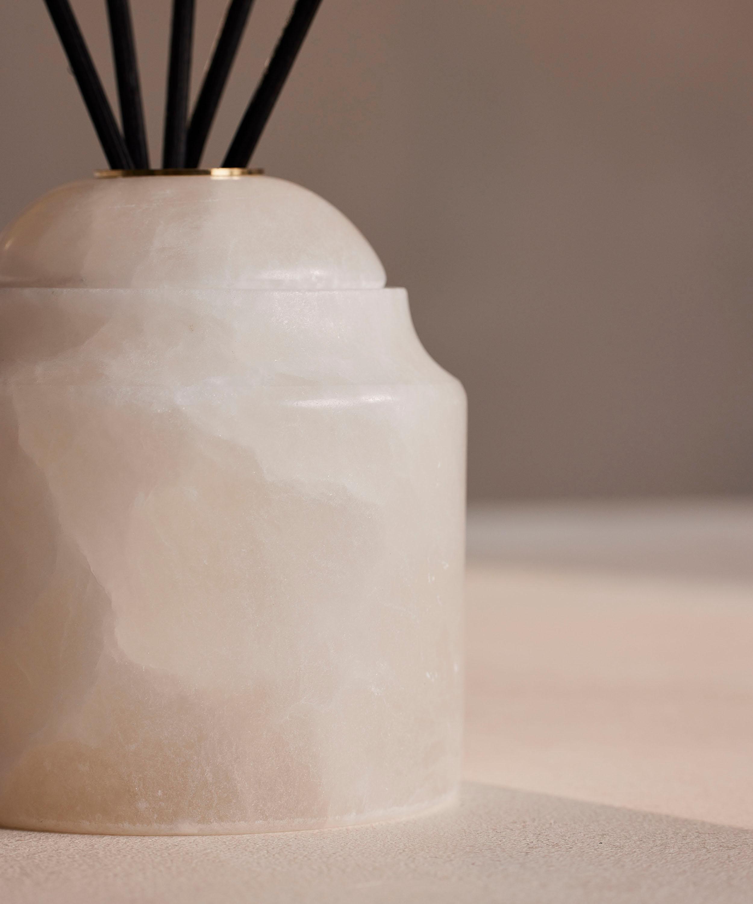 Soho Home - Bergamot Mandarin Zest Alabaster Diffuser 150ml image number 1