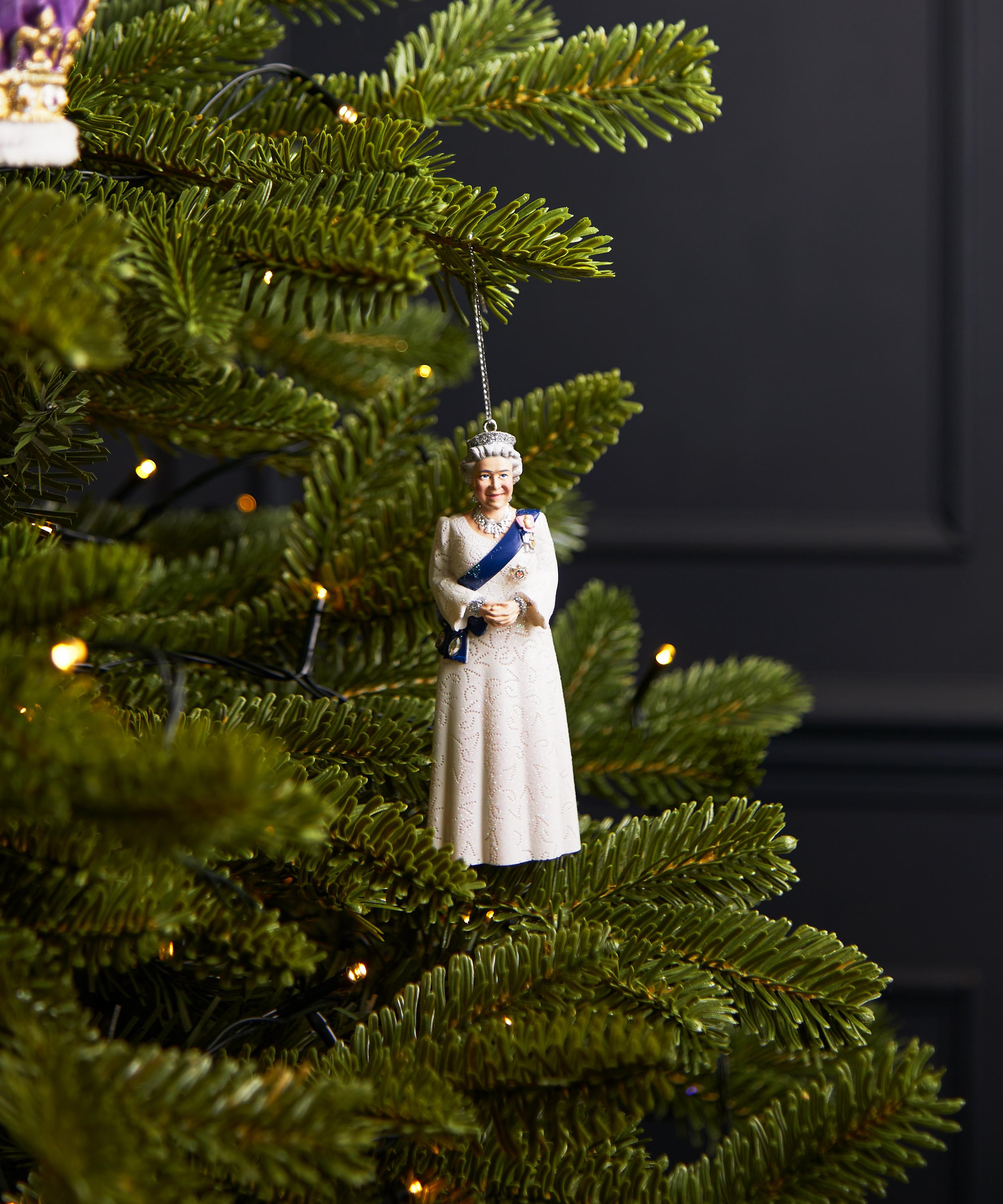 Christmas - Queen Elizabeth II Ornament image number 2